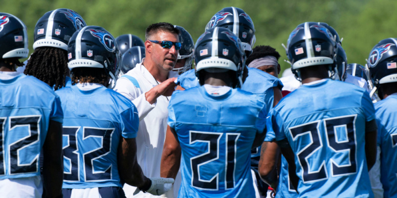 Nate Washington of the Tennessee Titans is tackled by Reggie