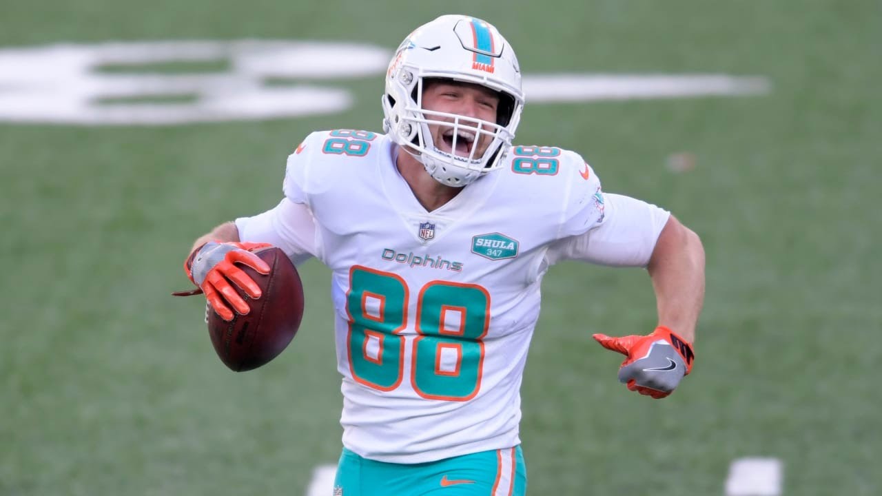 Dolphins Must Make it Work with TE Mike Gesicki