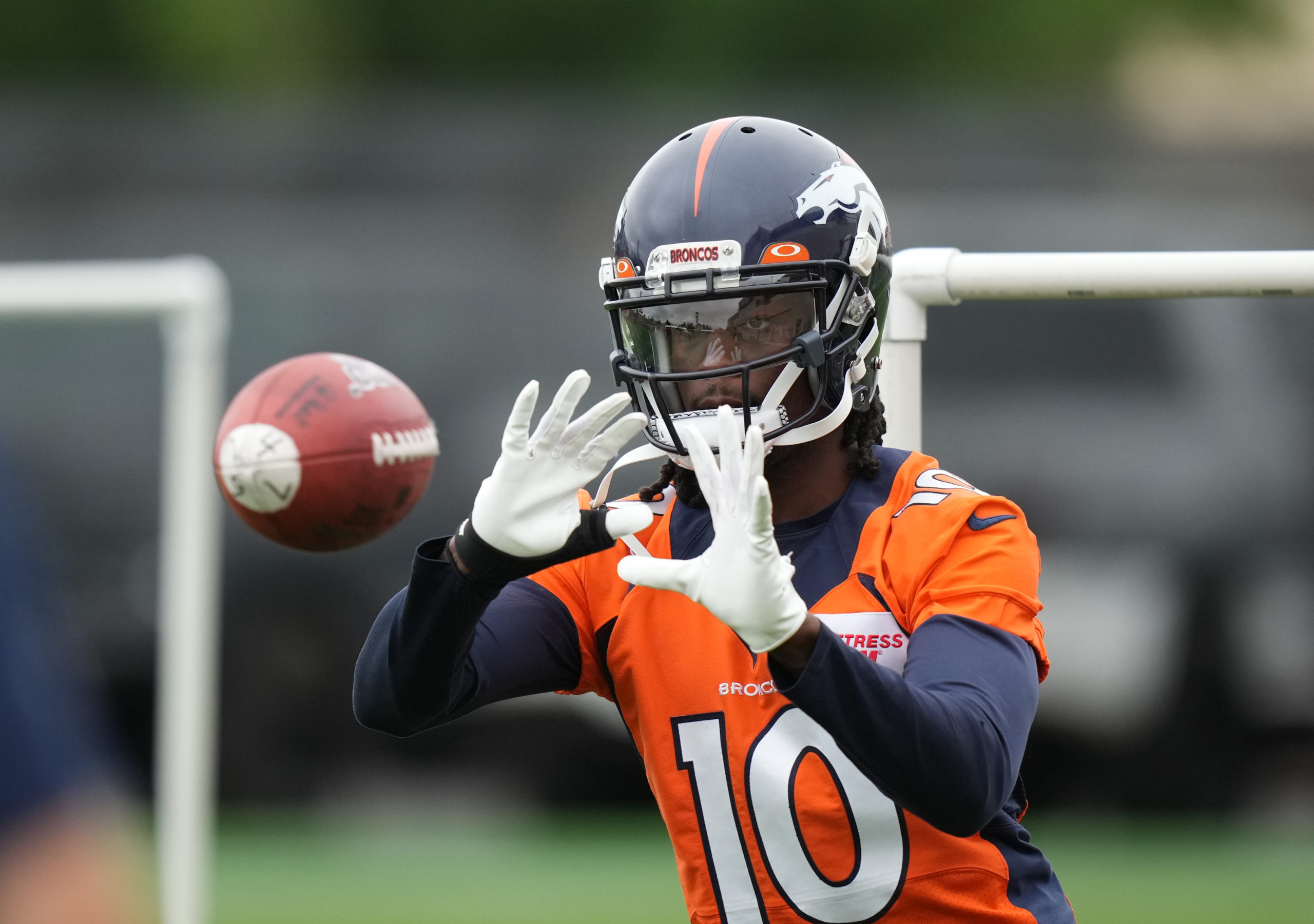 Four Wide Receivers Poised For a Breakout Season In 2022