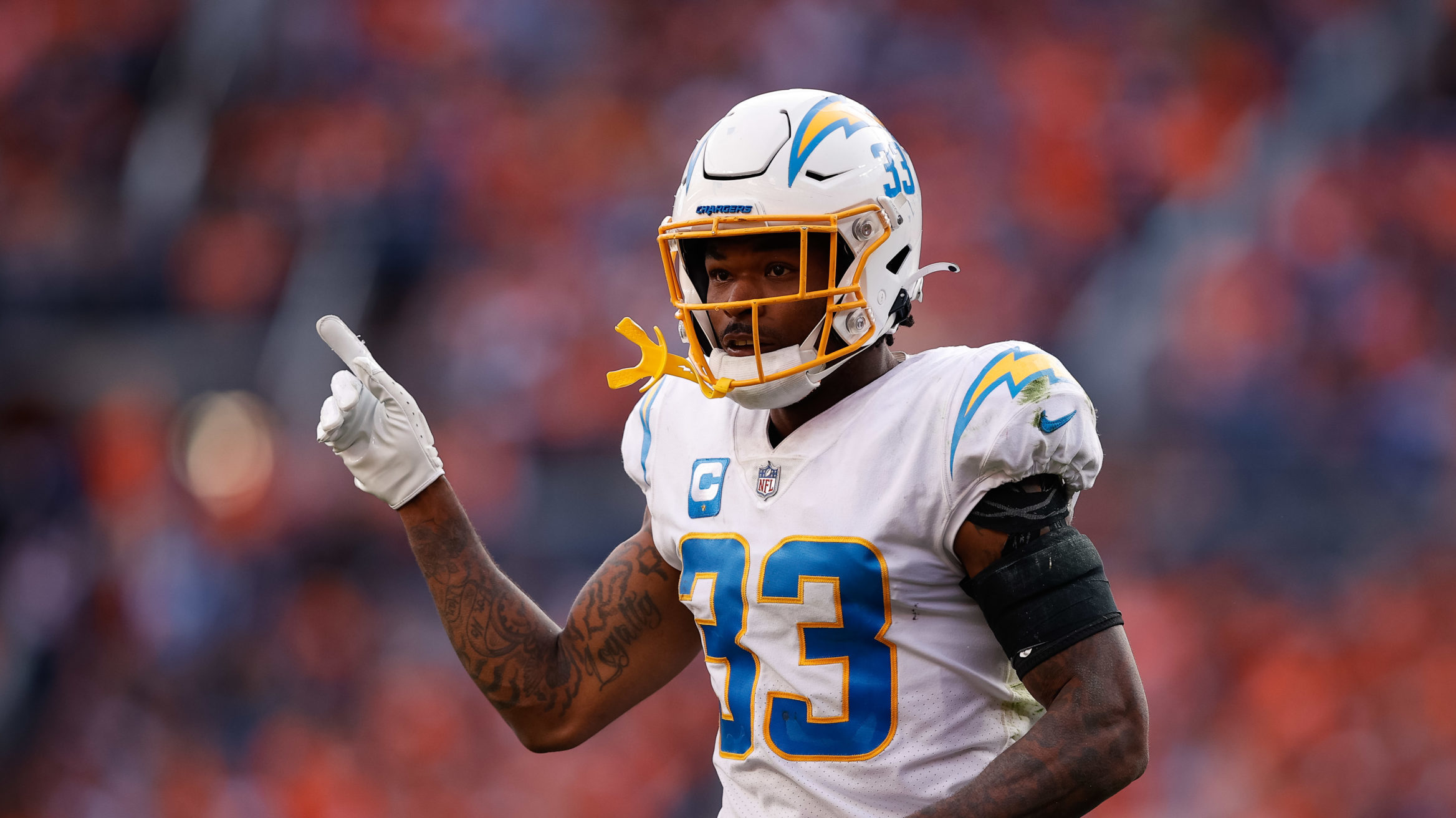 Bill Cowher Reacts to Derwin James’ Contract Extension