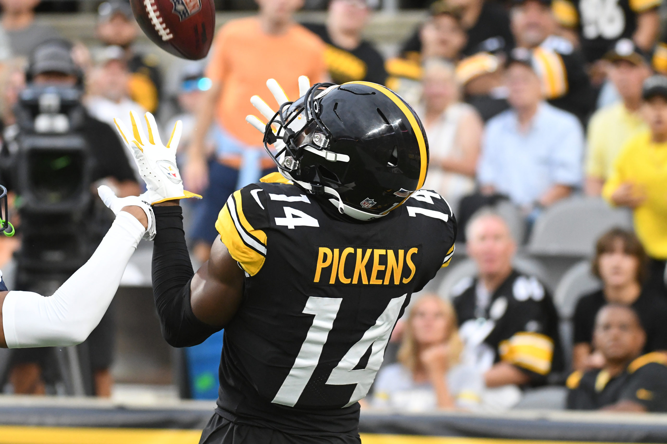 Believe Hype on Pickett, Pickens … and Other Week 1 Expert Insights