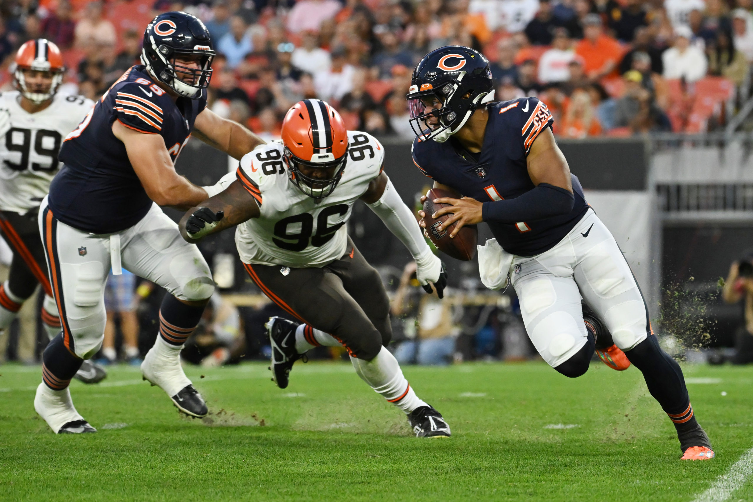 Justin Fields against Cleveland