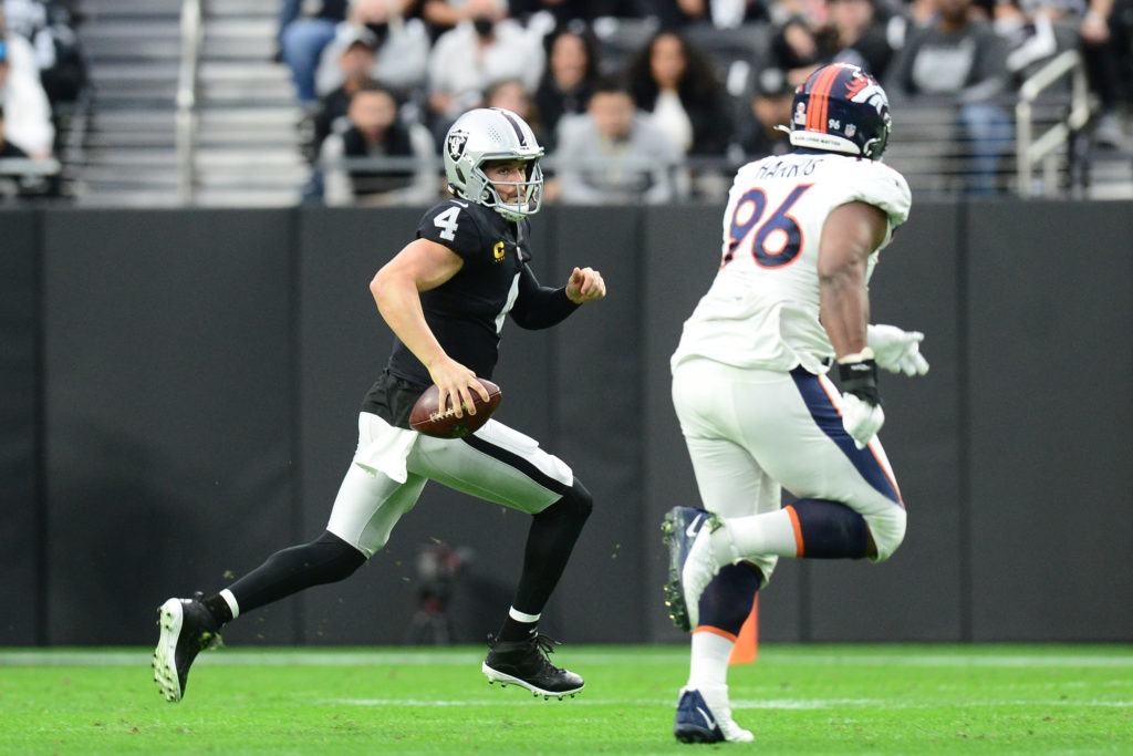 Derek Carr Raiders vs. Broncos