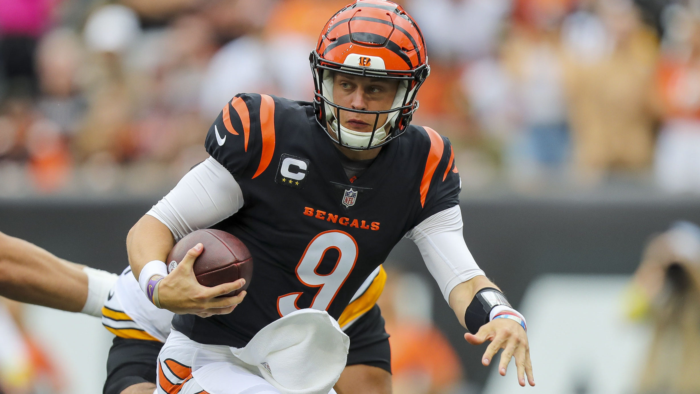 Bengals Struggle to Protect Burrow in OT Loss to Steelers
