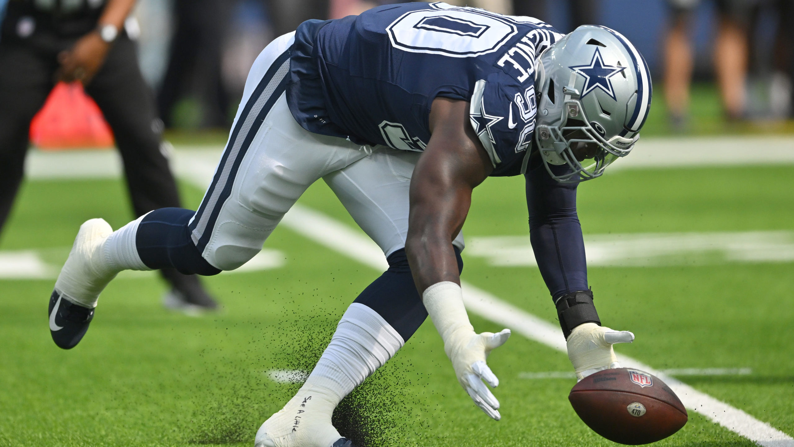 DeMarcus Lawrence Cowboys fumble recovery
