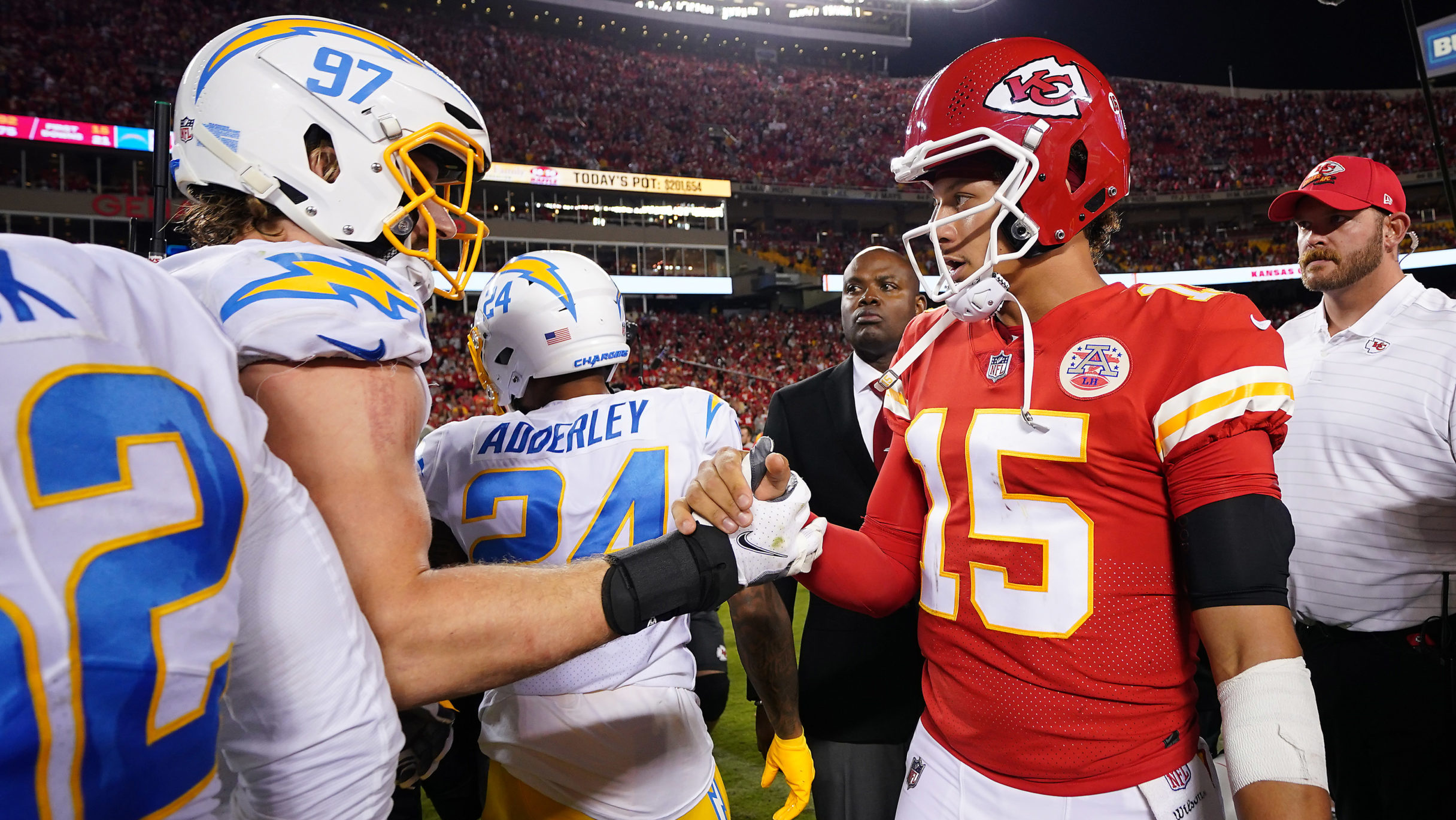 Chiefs vs Chargers score: Chiefs defeat Chargers 27-24 on Thursday