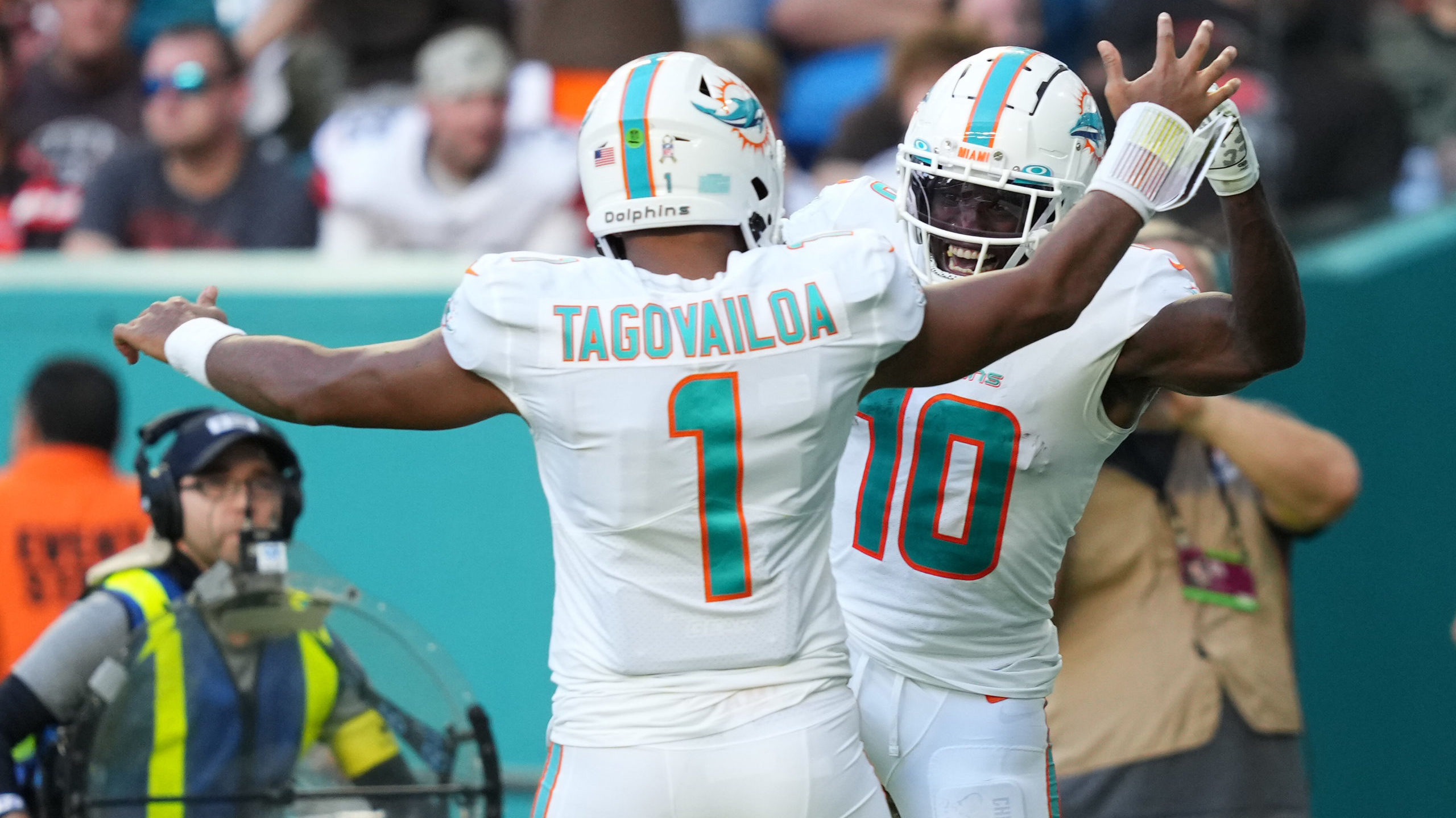 Miami Dolphins Tua Tagovailoa Tyreek Hill