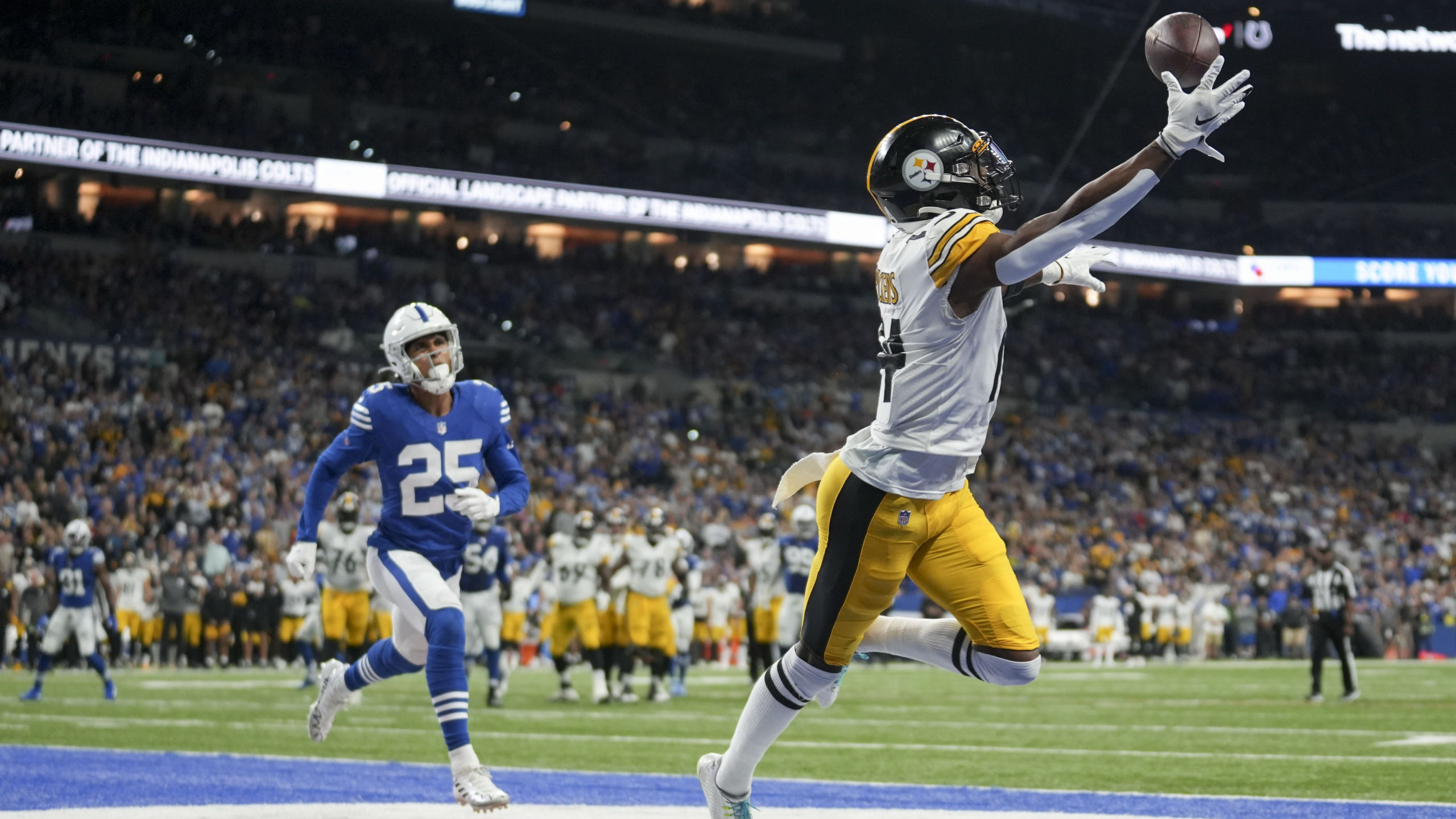 Monday Night Football DFS Showdown: Week 12 Steelers vs Colts