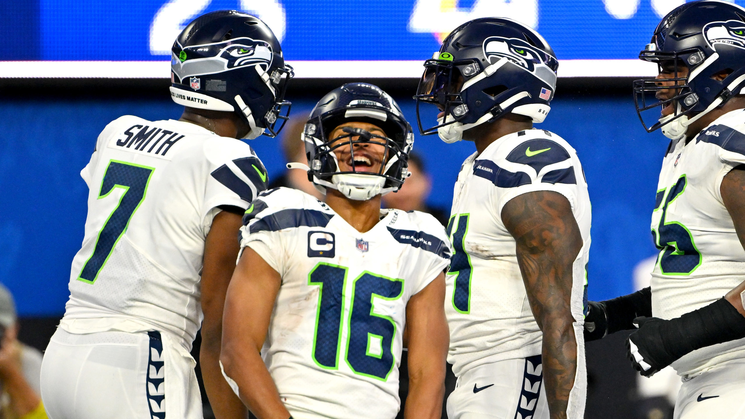 Garoppolo Injury Opens Door for Hungry, Overachieving Seahawks