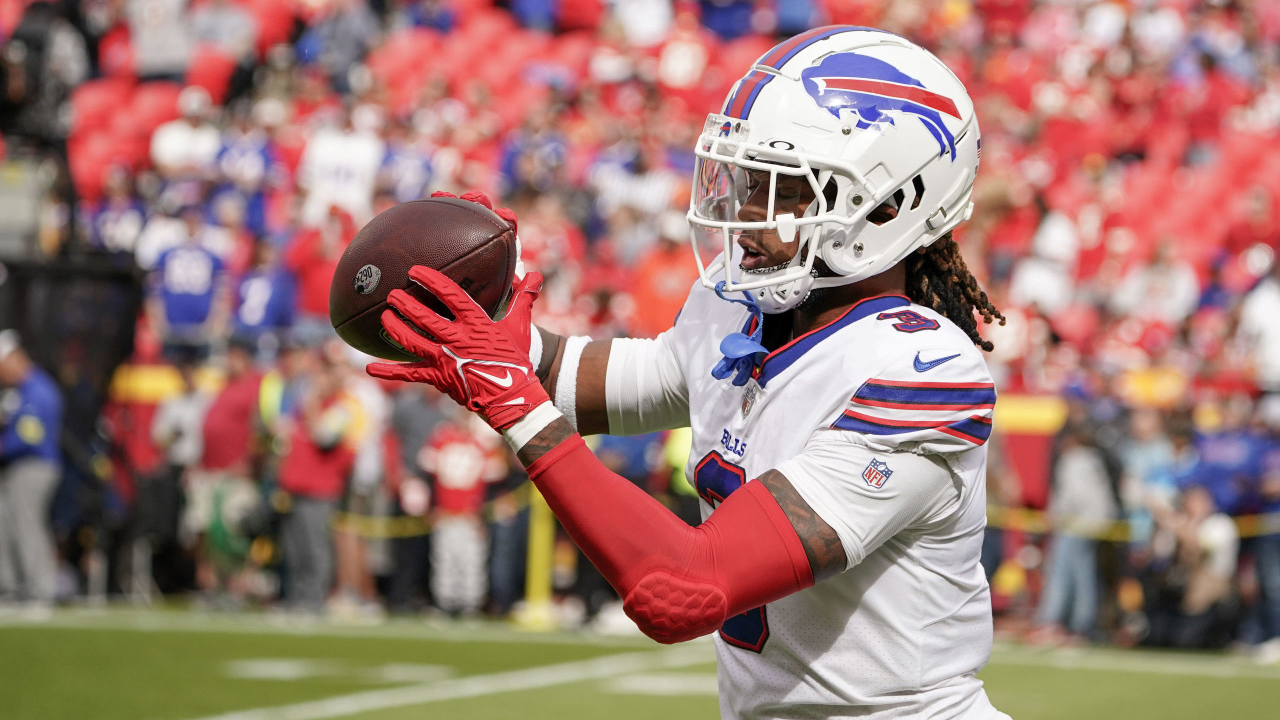 Bills’ Damar Hamlin Shares Thanks During His First Public Comments