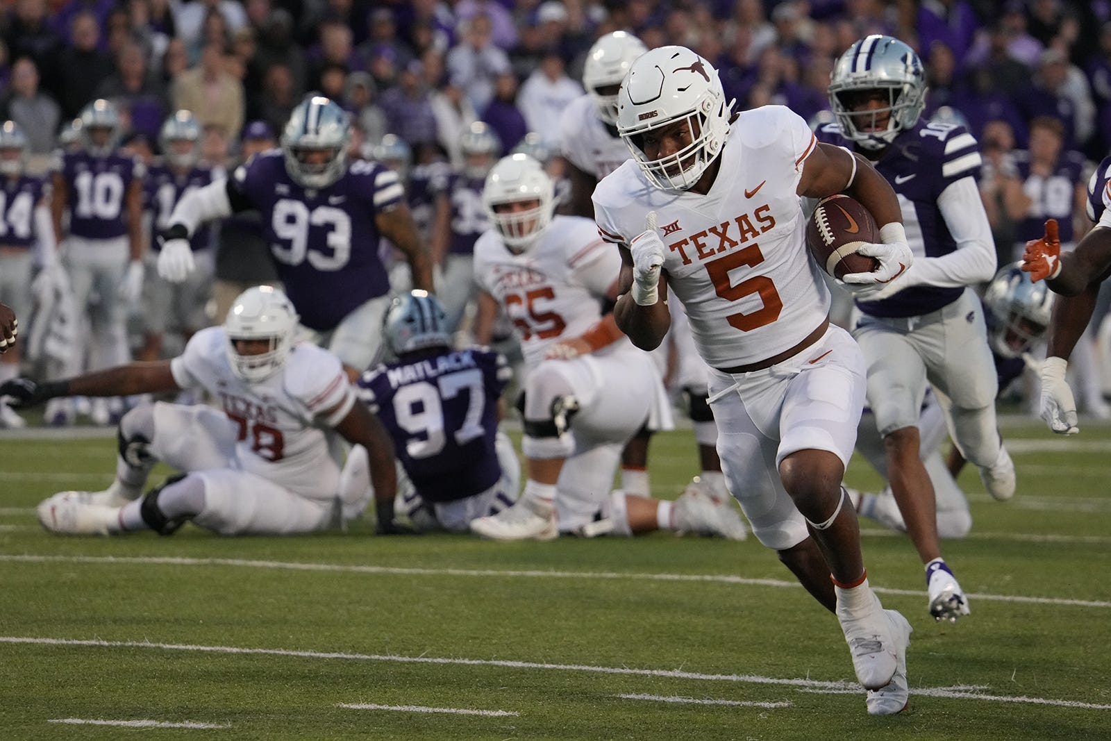 Texas running back Bijan Robinson