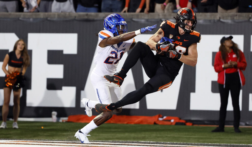 Oregon State tight end Luke Musgrave