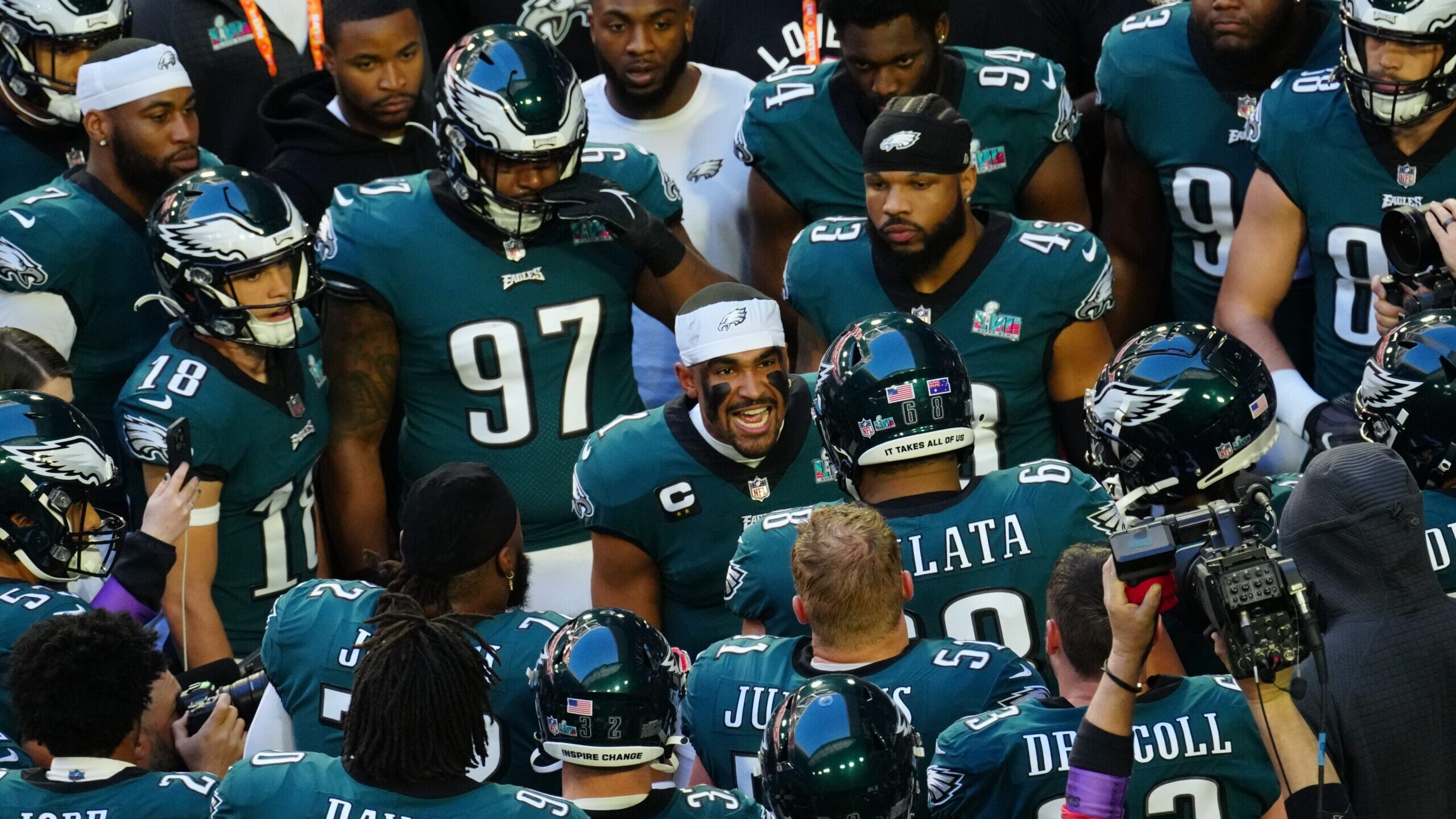 Philadelphia Eagles Lead Miami Dolphins at Halftime Despite Tyreek Hill's  Late TD - Sports Illustrated Philadelphia Eagles News, Analysis and More