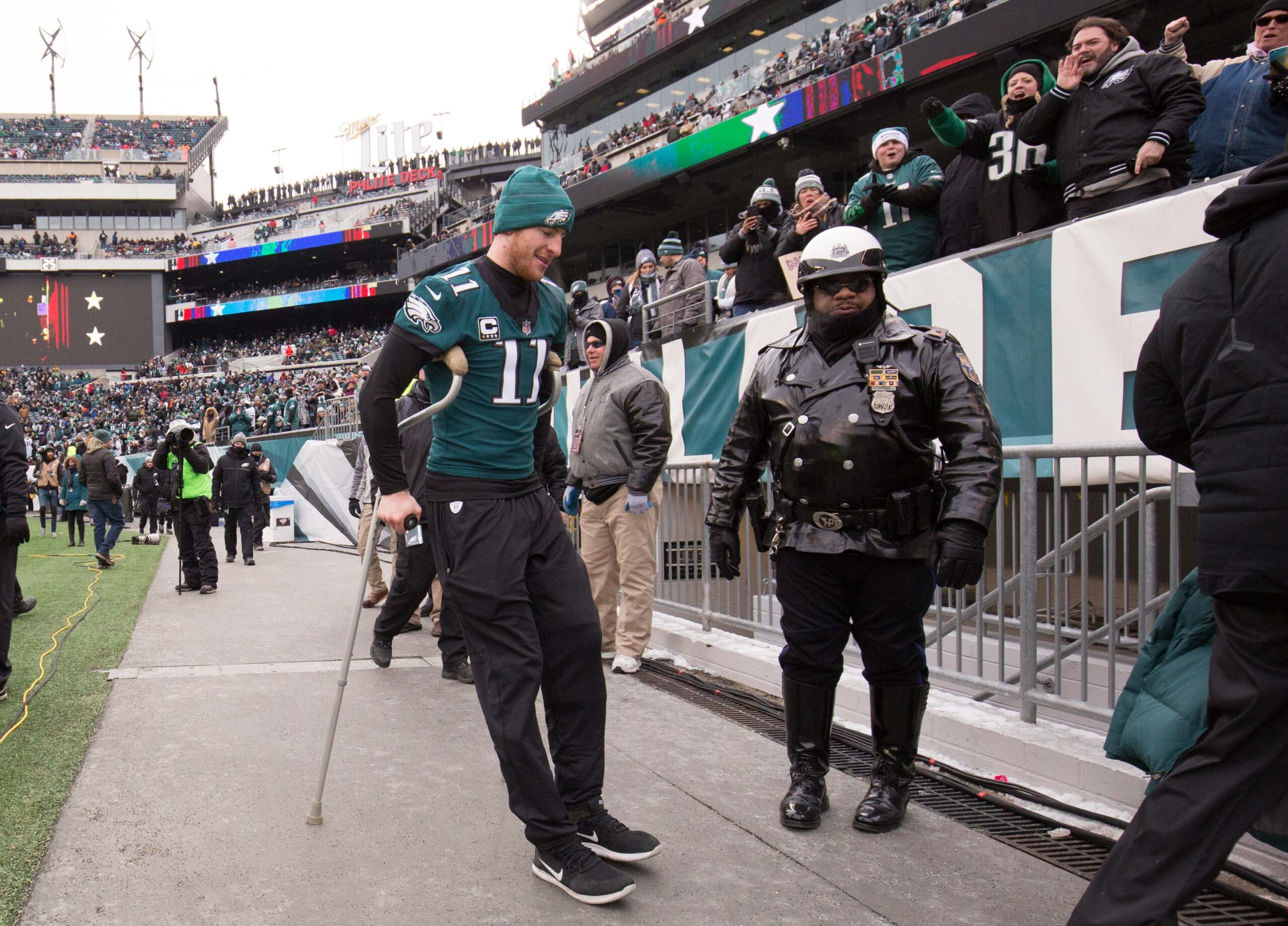 Carson Wentz injury