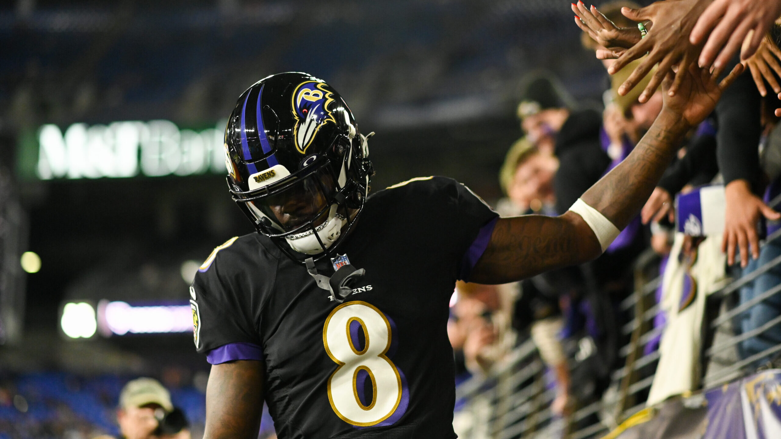 QB Lamar Jackson Requests Trade from Ravens in Letter to Fans