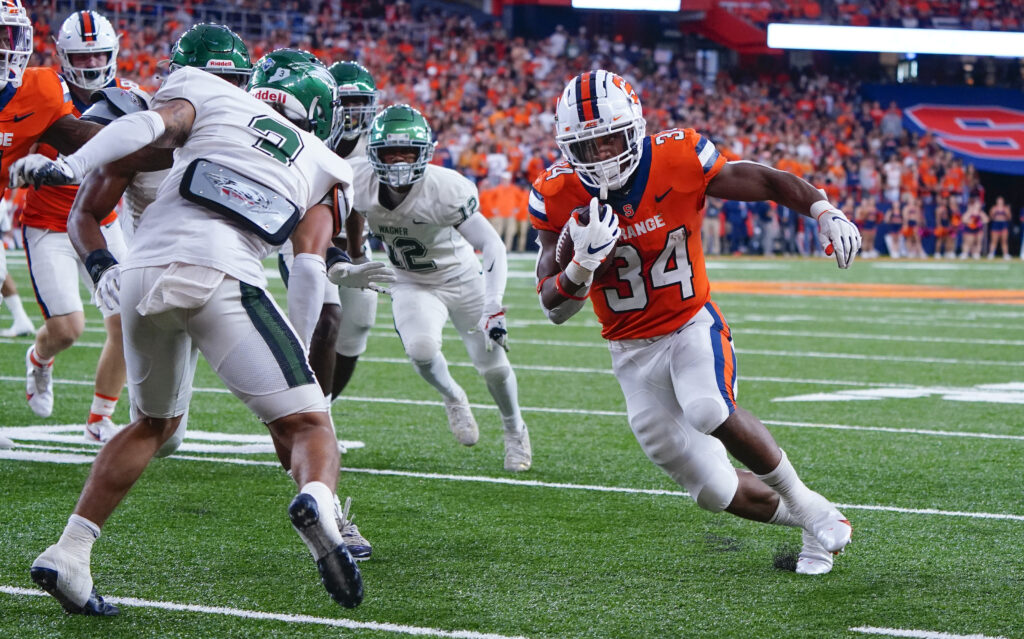 Syracuse running back Sean Tucker