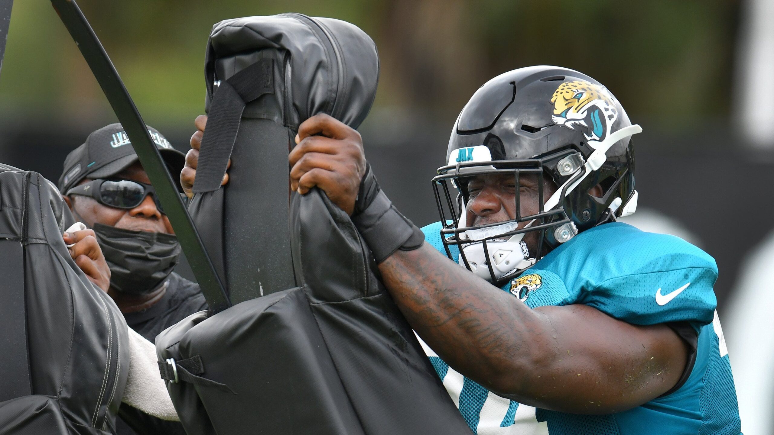 Jaguars LT Cam Robinson Will Be Suspended to Start 2023 Season