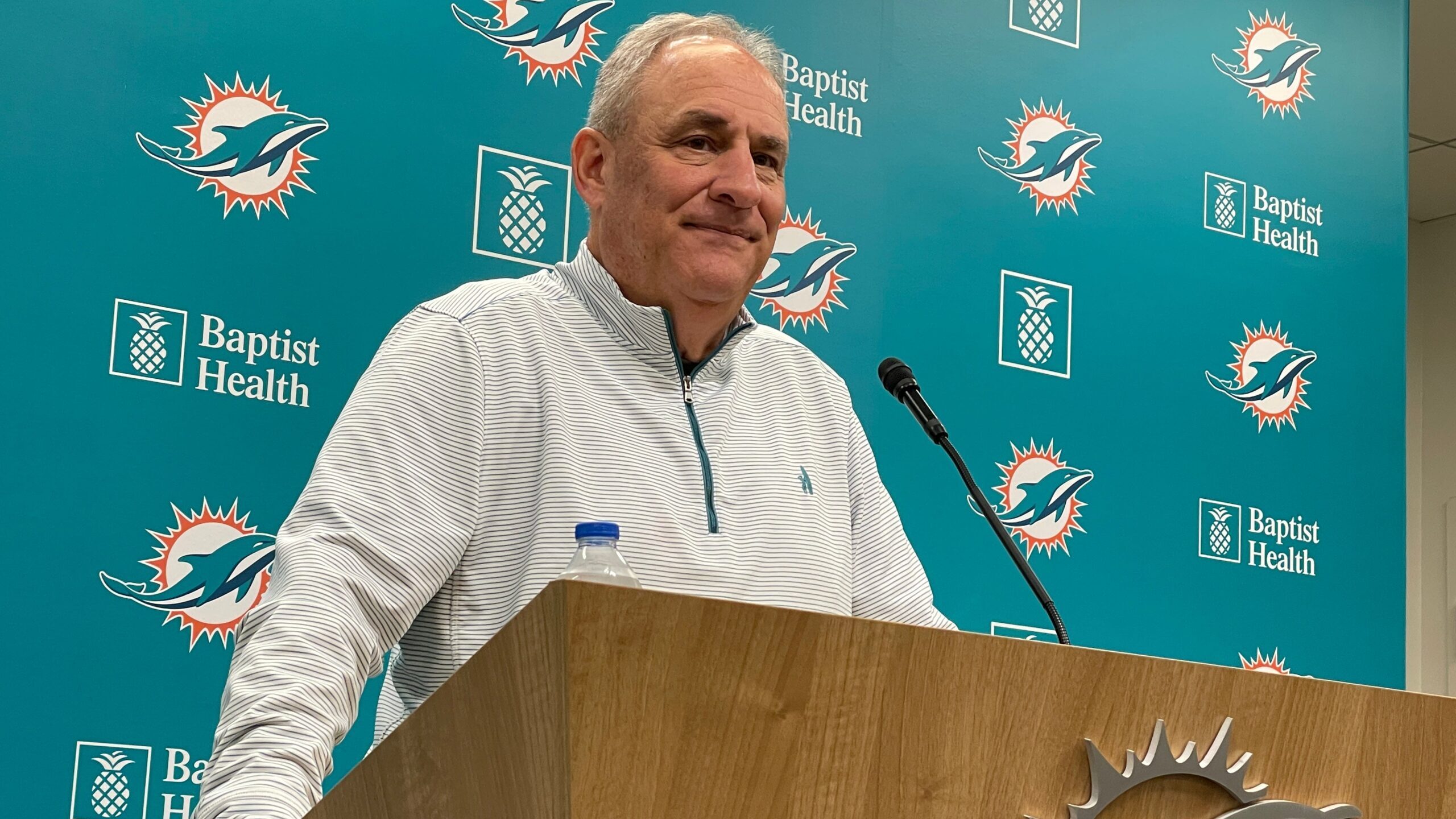 Miami Dolphins Vic Fangio