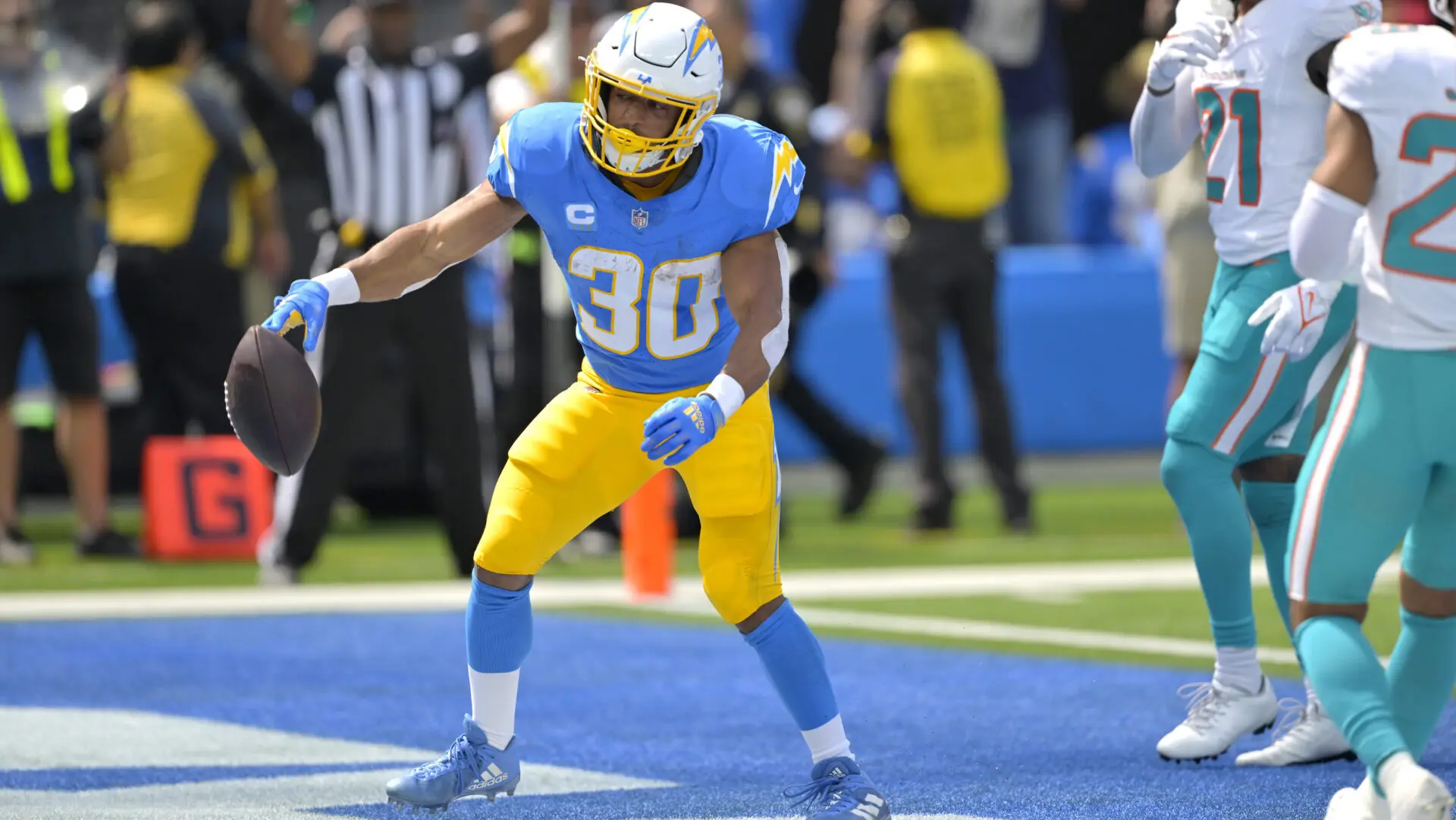 NFL Week 1 expert picks: Chargers host Raiders, Baker Mayfield