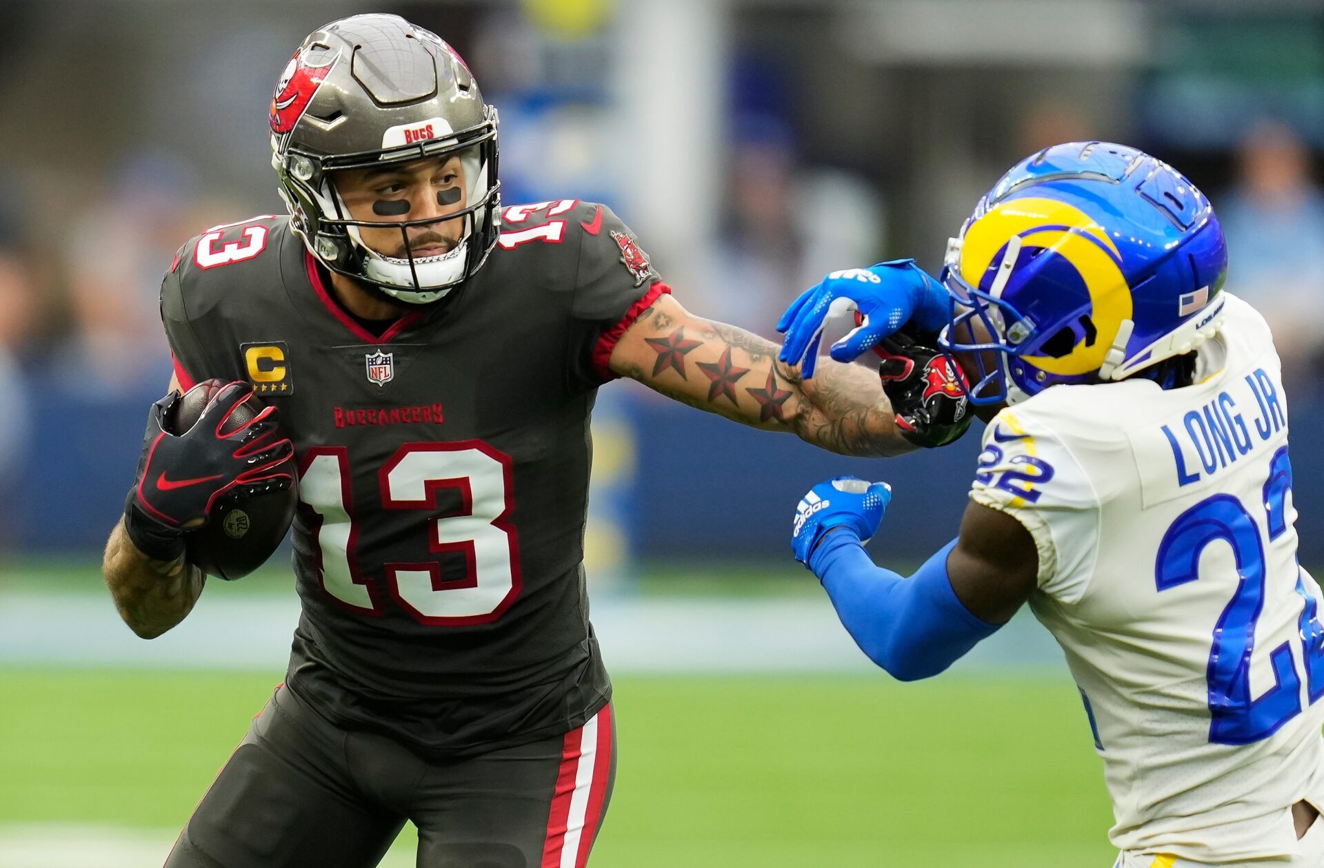 Mike Evans Contract