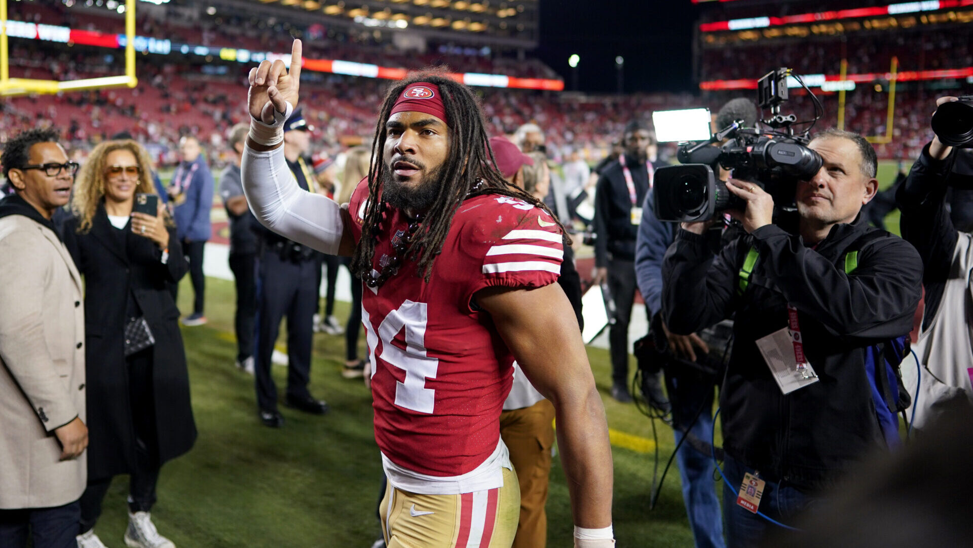 San Francisco 49ers linebacker Fred Warner