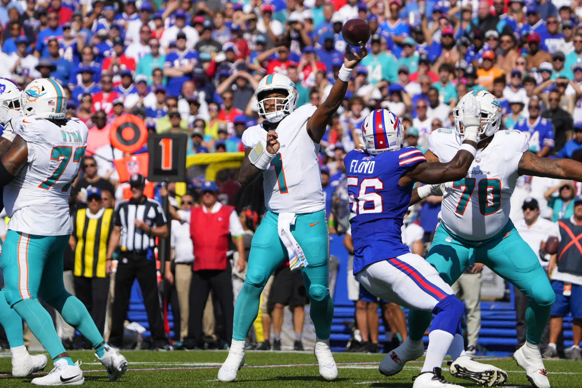 Floyd shines in victory over Green Bay