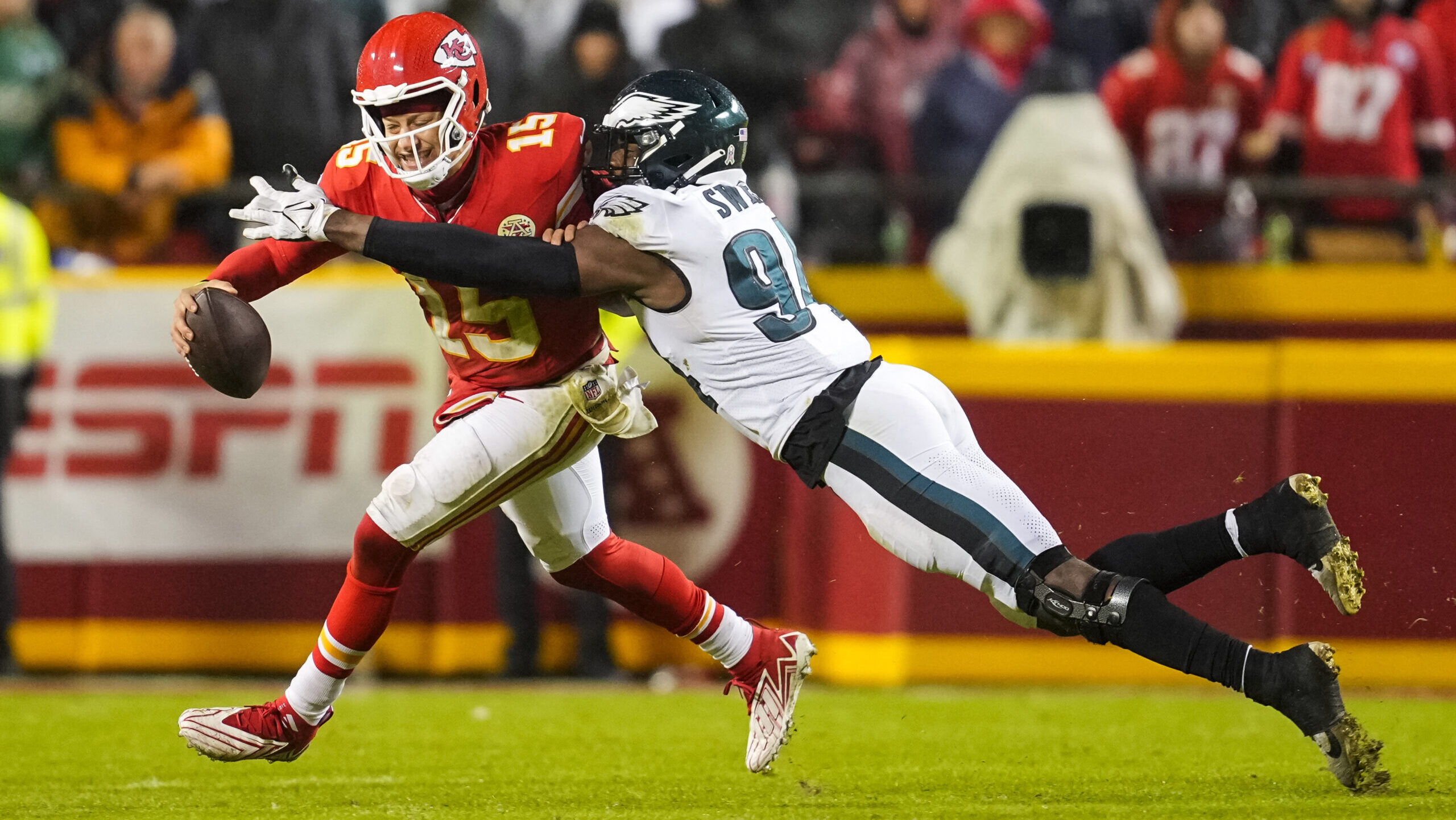 Josh Sweat tackles Patrick Mahomes