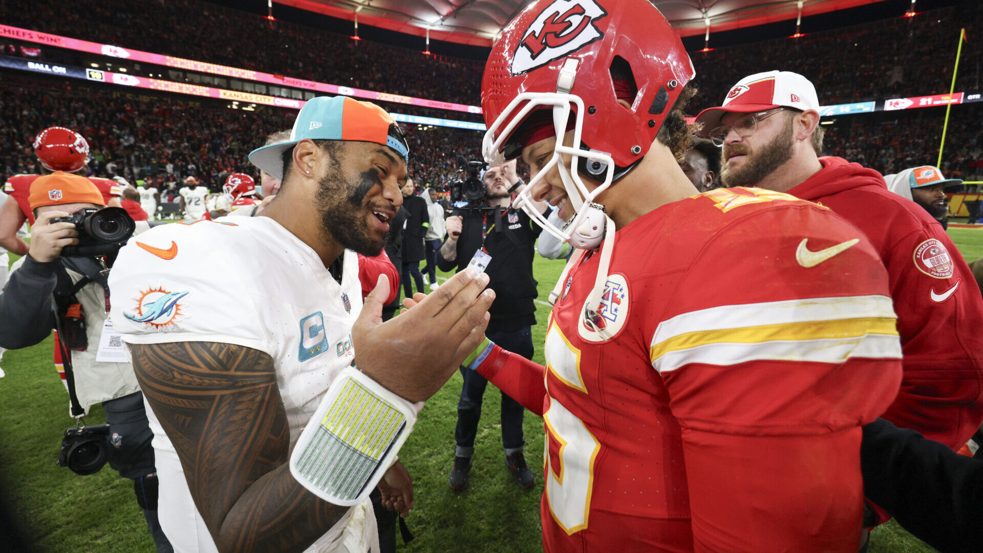 Kansas City Chiefs quarterback Patrick Mahomes and Miami Dolphins quarterback Tua Tagovailoa