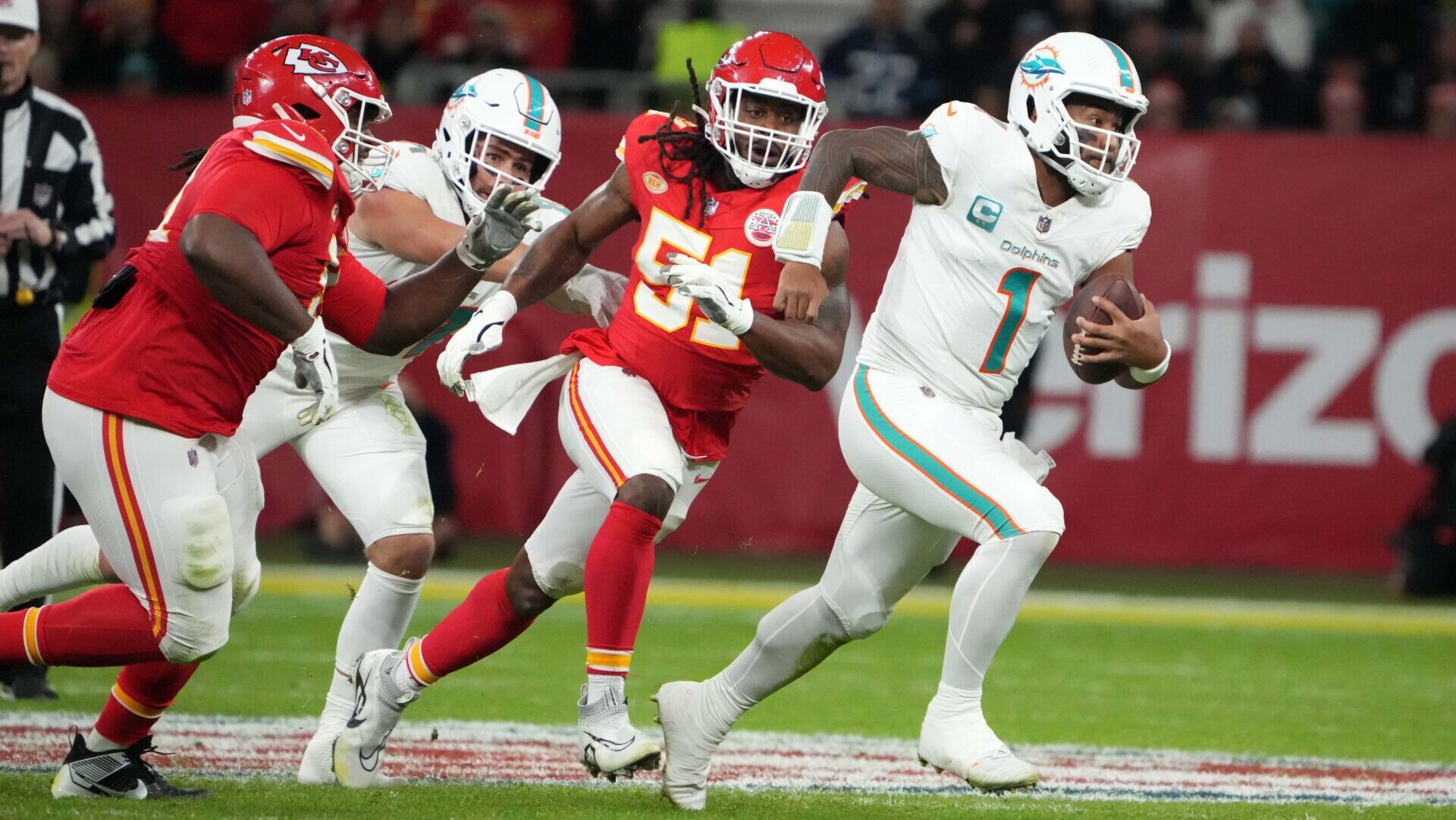 Miami Dolphins QB Tua Tagovailoa scrambles vs the Kansas City Chiefs