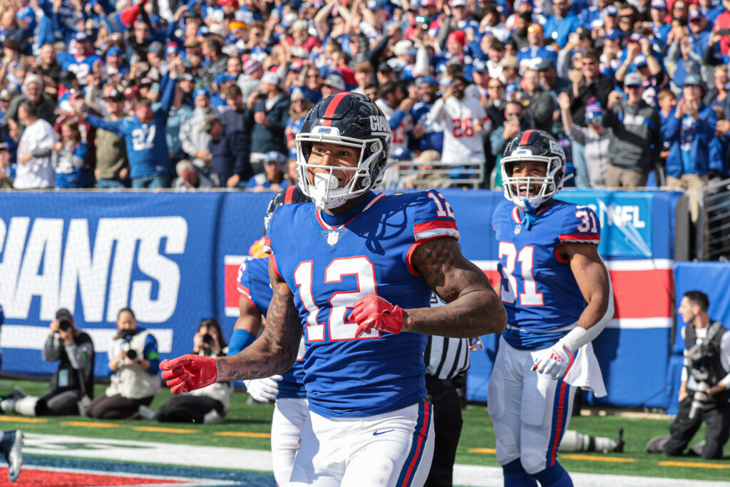 Darren Waller runs off field after touchdown