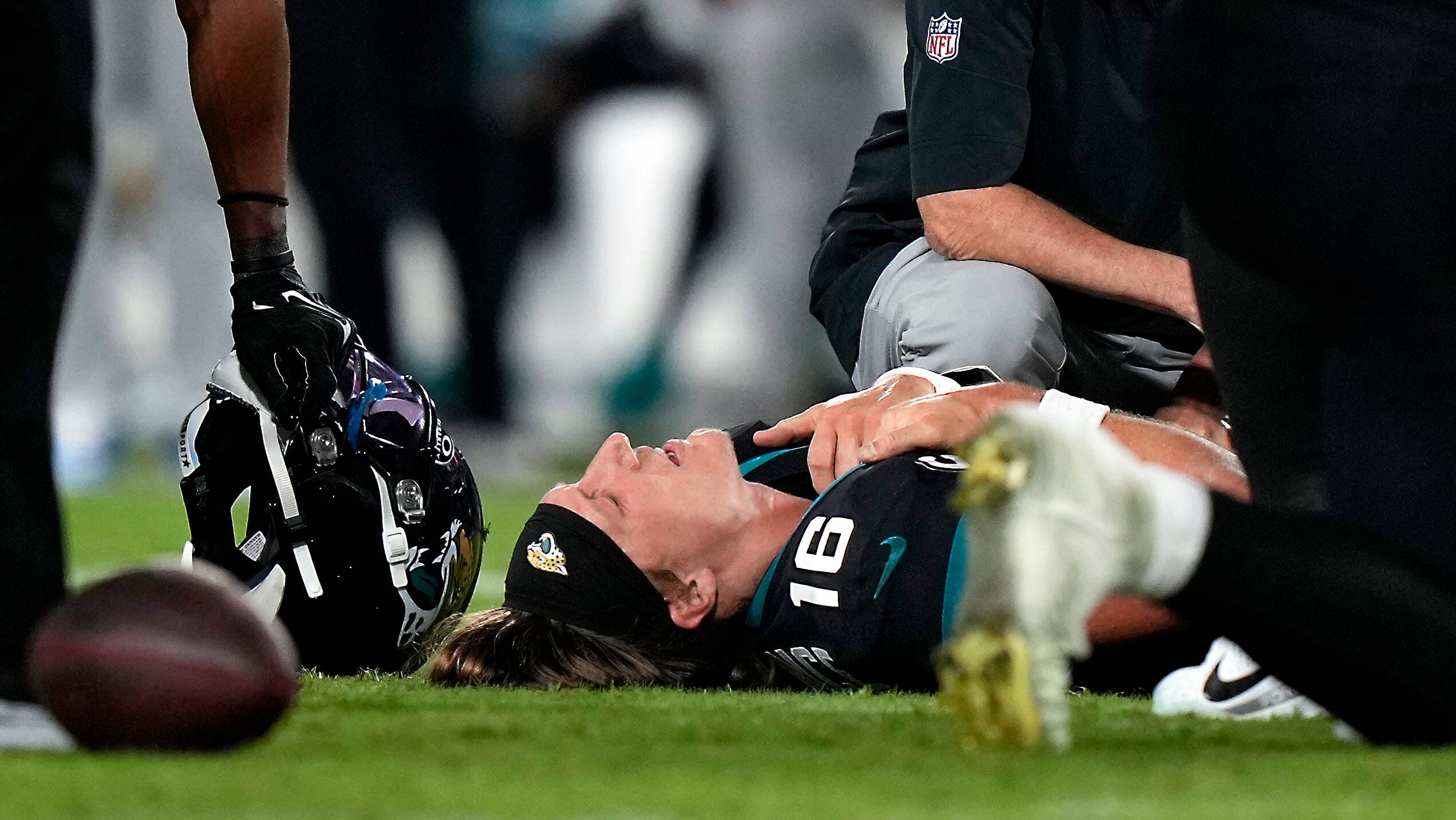 Trevor Lawrence suffers injury vs. bengals