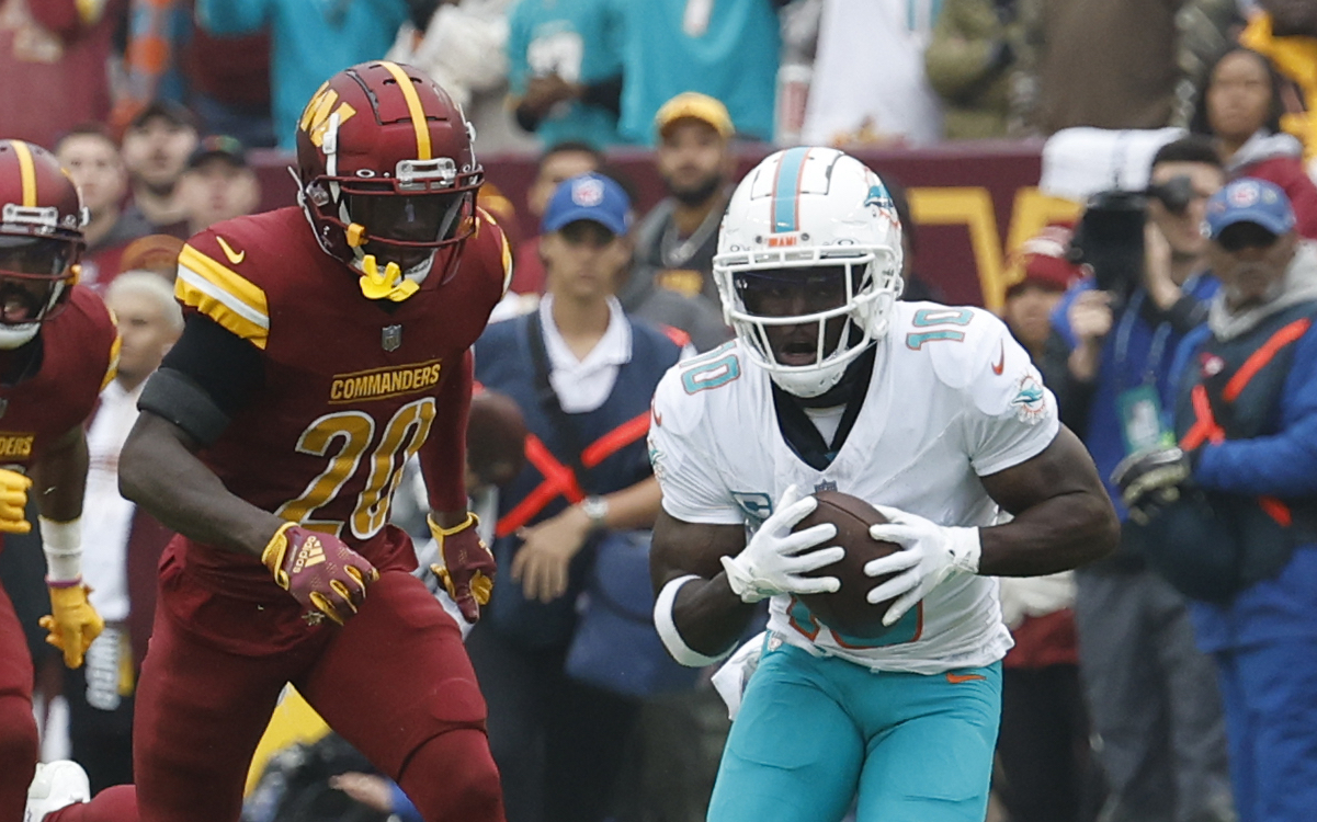 NFL Week 6 Highlights Tyreek Hill Shines, Russell Wilson Falters, and