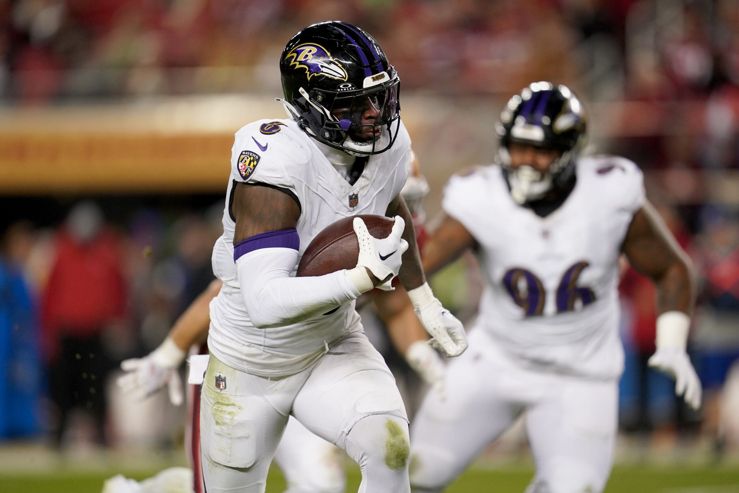 Patrick Queen runs with the ball after an interception