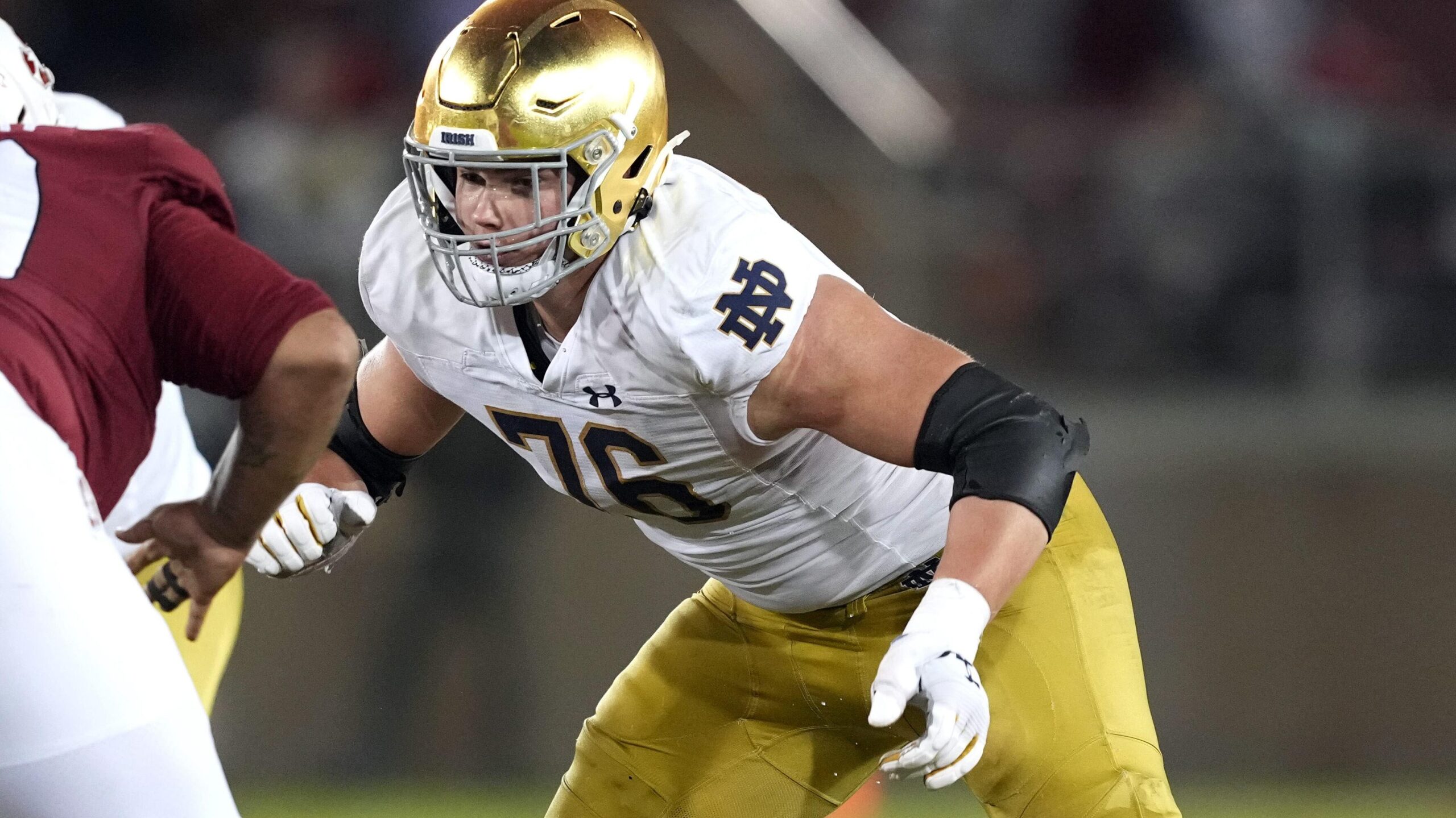 Notre Dame Fighting Irish offensive lineman Joe Alt 