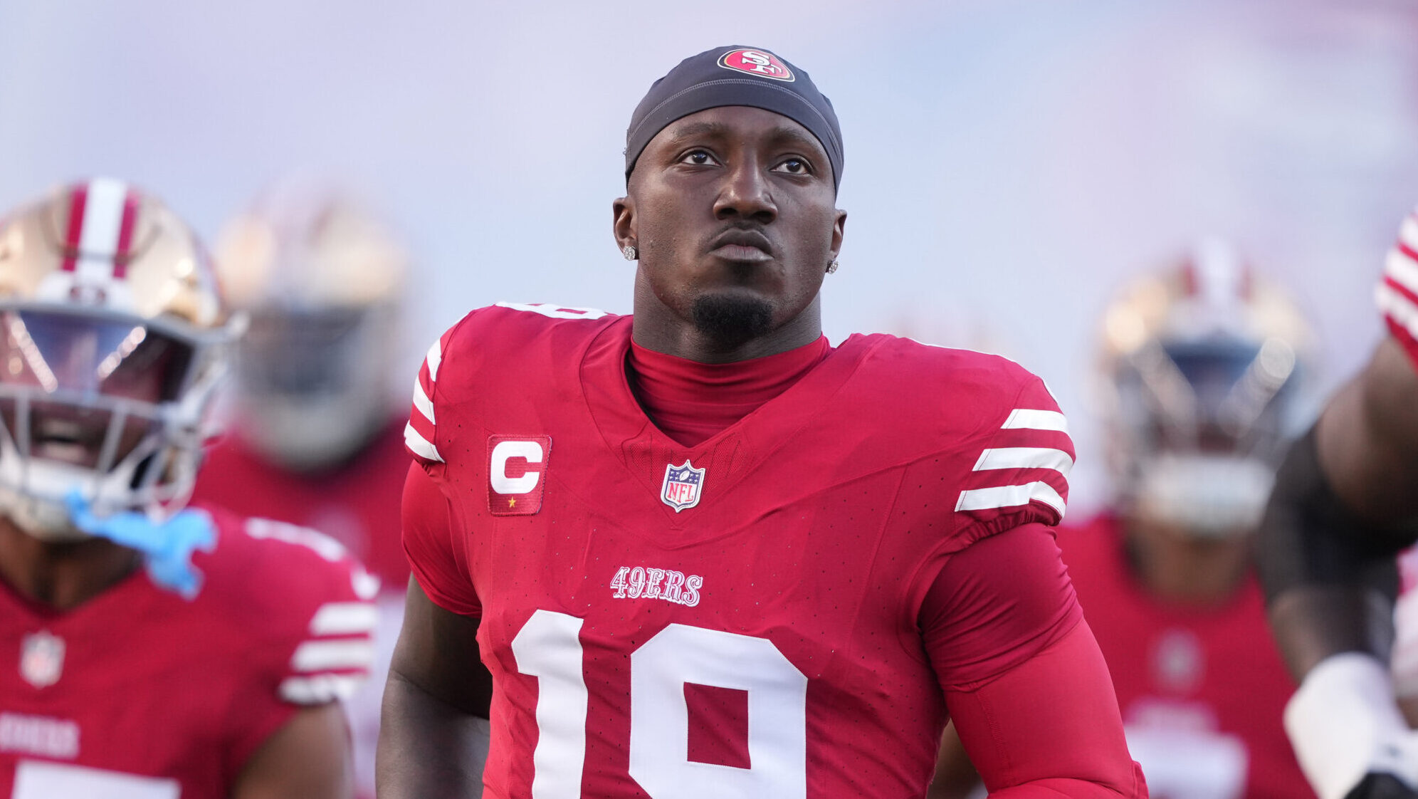 San Francisco 49ers WR Deebo Samuel runs out of the tunnel