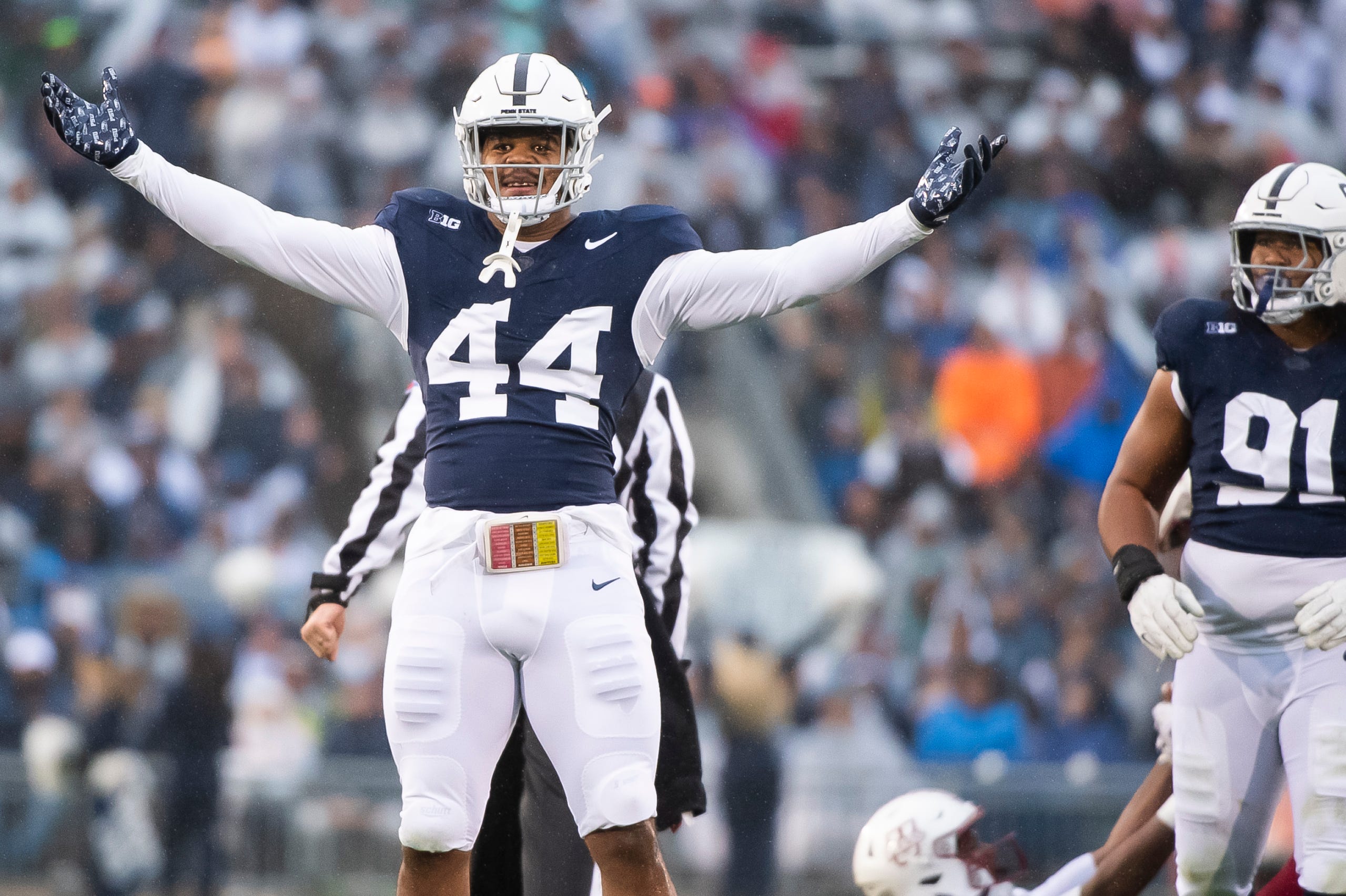 Chop Robinson celebrates