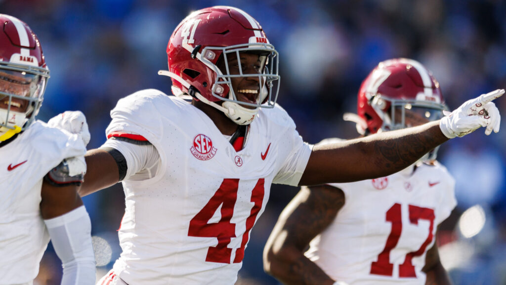 Alabama linebacker Chris Braswell