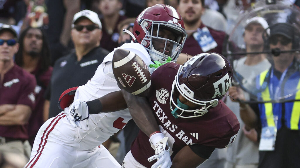 Alabama cornerback Terrion Arnold, left