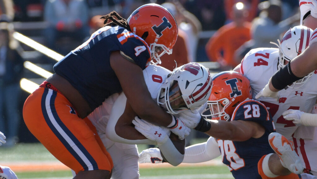 Illinois defensive tackle Jer'Zhan Newton