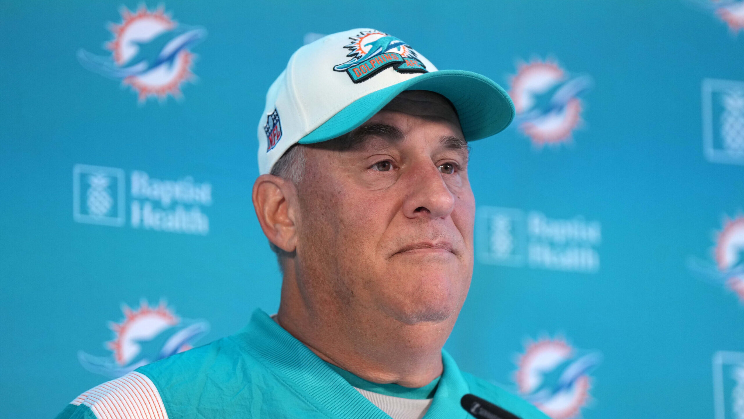 Former Dolphins DC Vic Fangio addresses media at news conference
