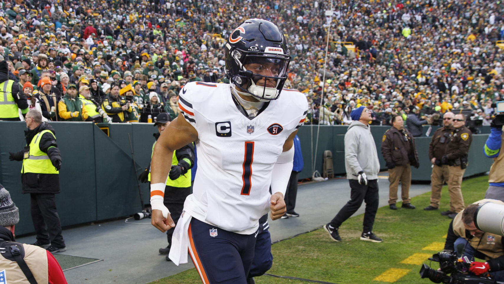 Chicago Bears quarterback Justin Fields