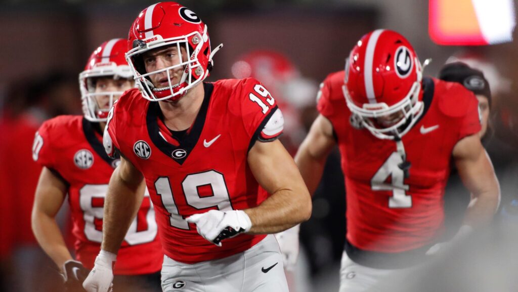 Georgia Bulldogs tight tight end Brock Bowers