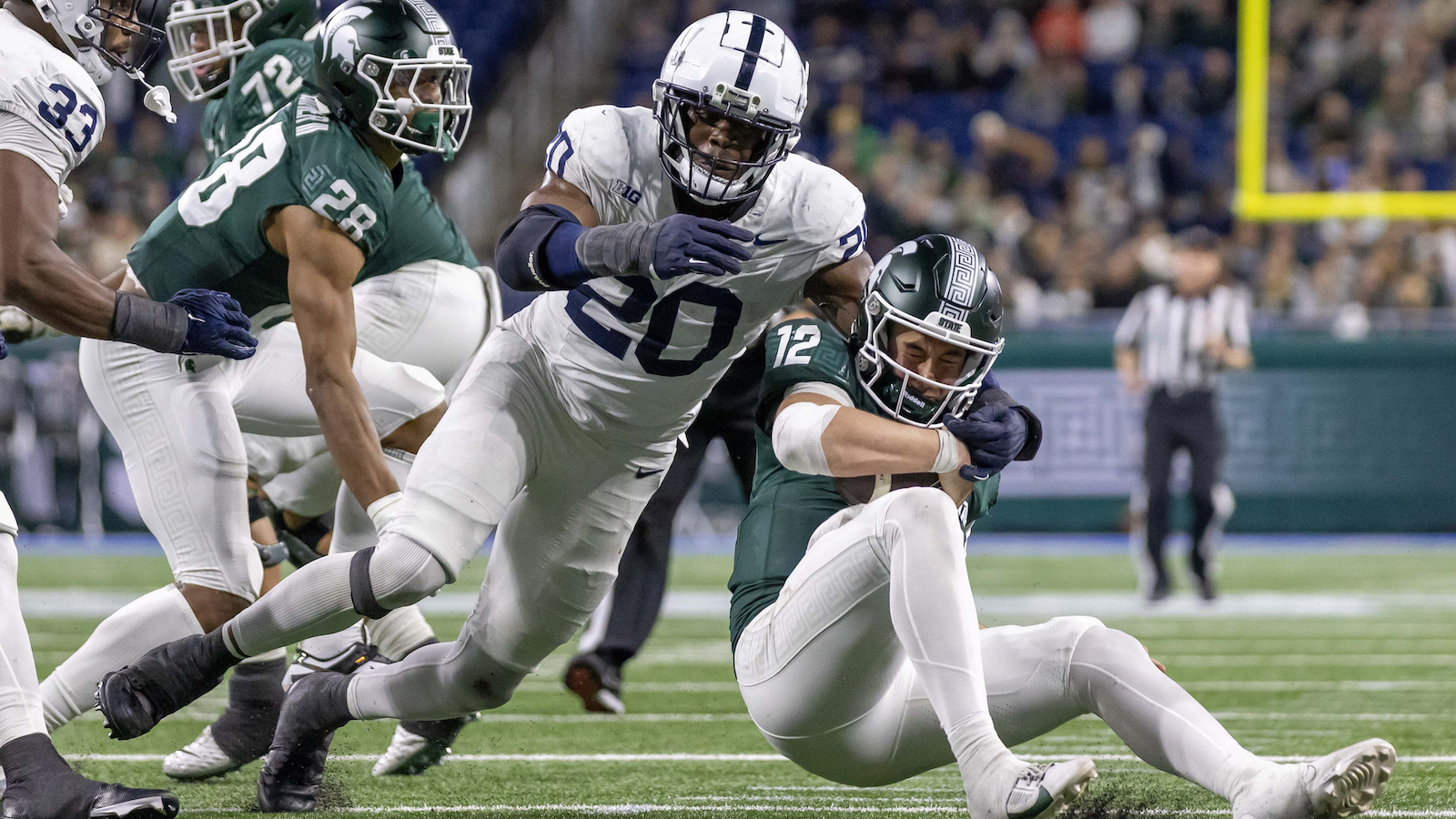 Penn State's Adisa Isaac sacks Michigan State QB Katin Houser