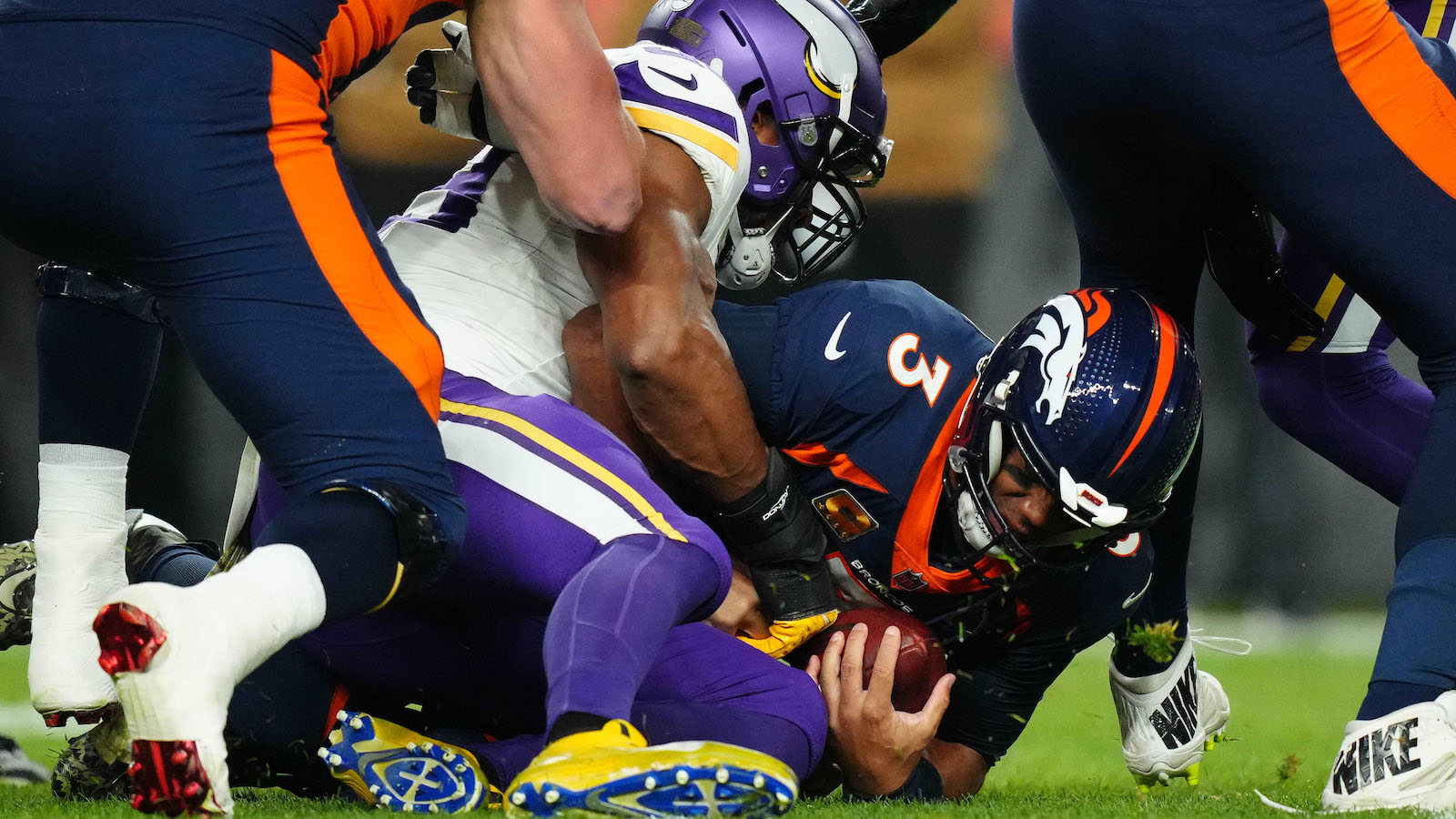 The Vikings sack Broncos QB Russell Wilson