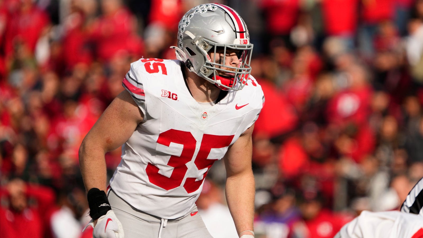 Ohio State linebacker Tommy Eichenberg