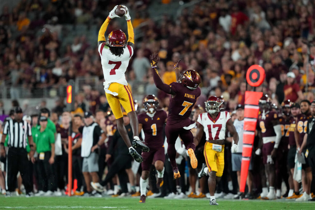 USC safety Calen Bullock