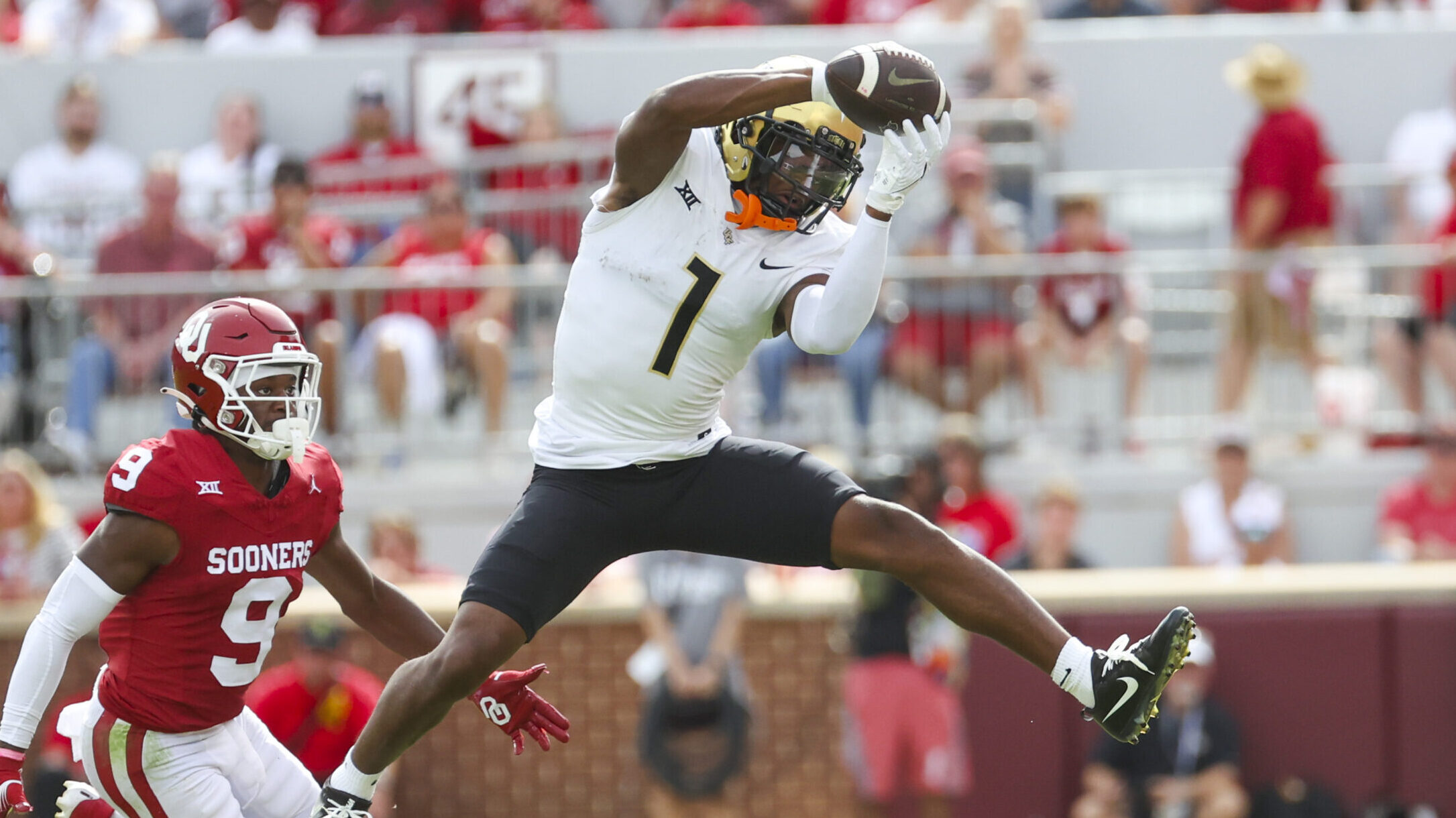 UCF wide receiver Javon Baker makes a leaping catch