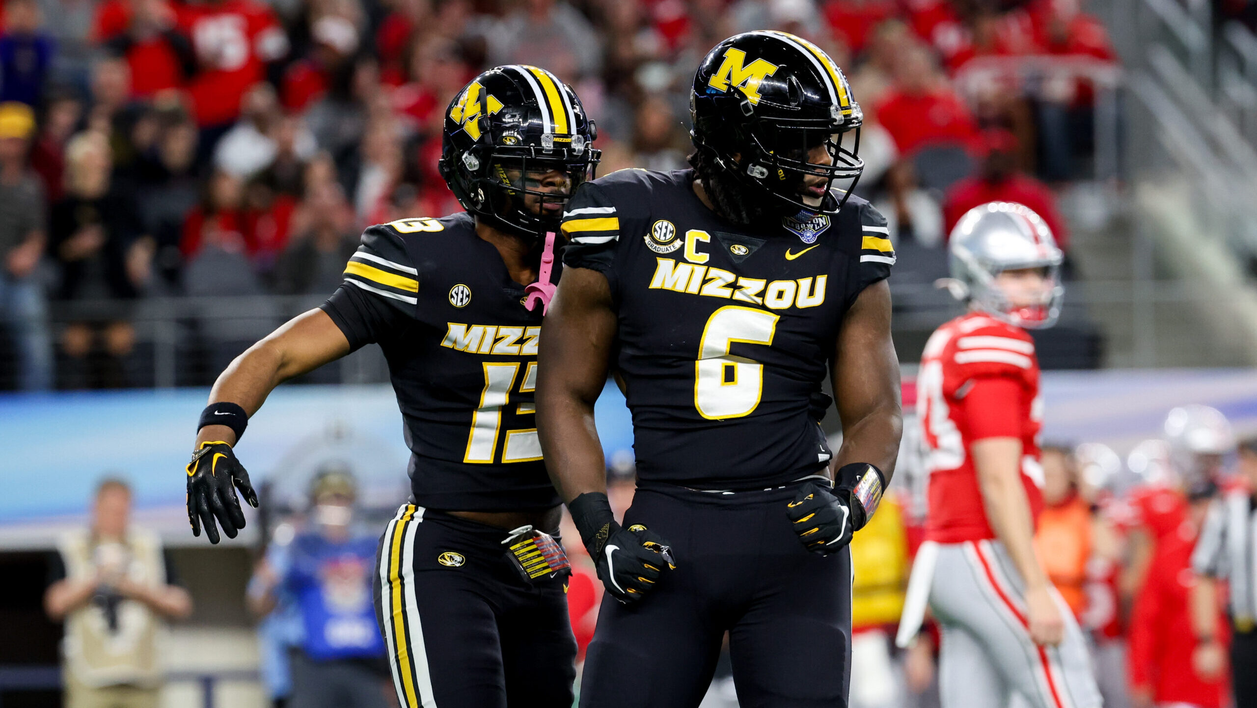 Missouri Tigers defensive lineman Darius Robinson