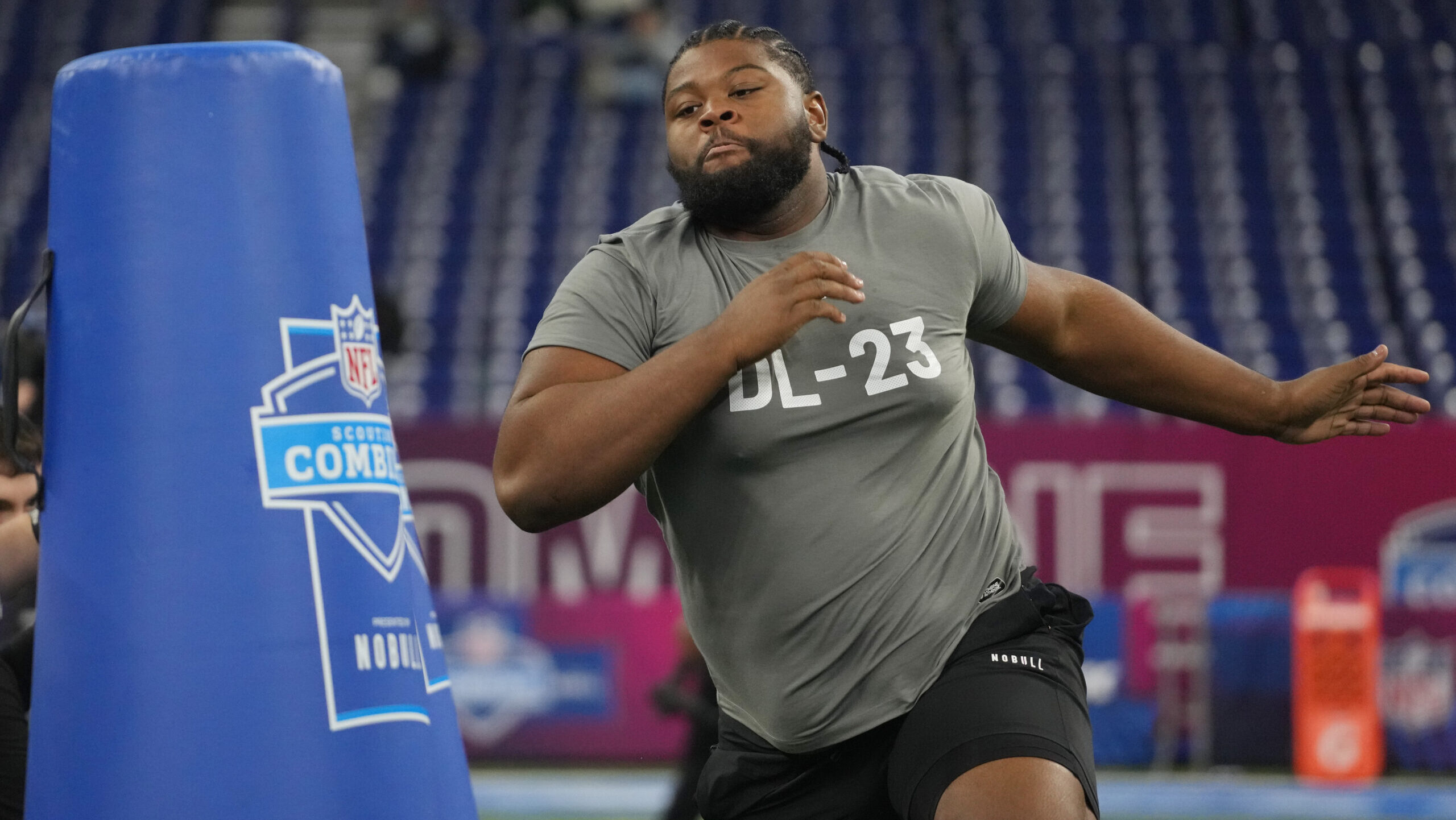 Auburn Tigers defensive lineman Justin Rogers