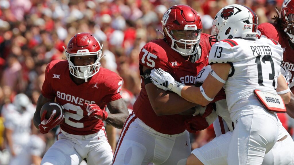 Oklahoma Sooners tackle Walter Rouse